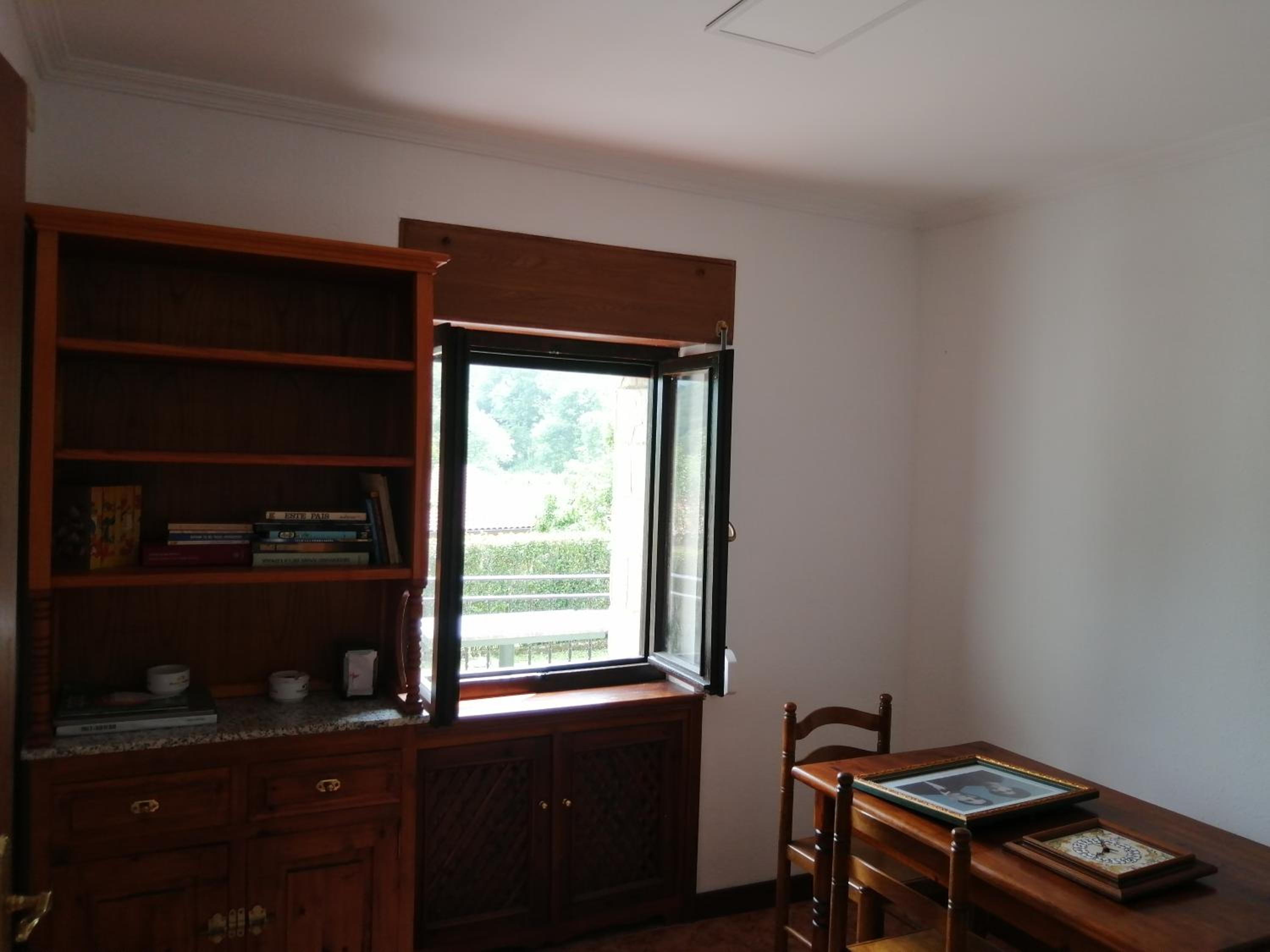 Casa de cuatro habitaciones