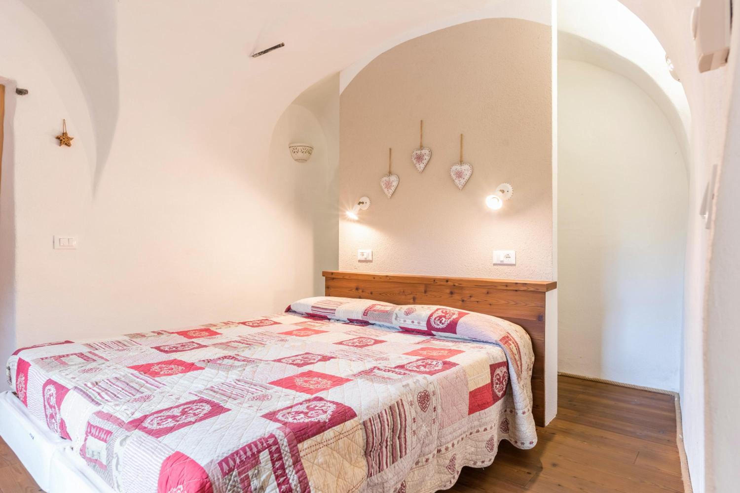 One-Bedroom Apartment with Garden