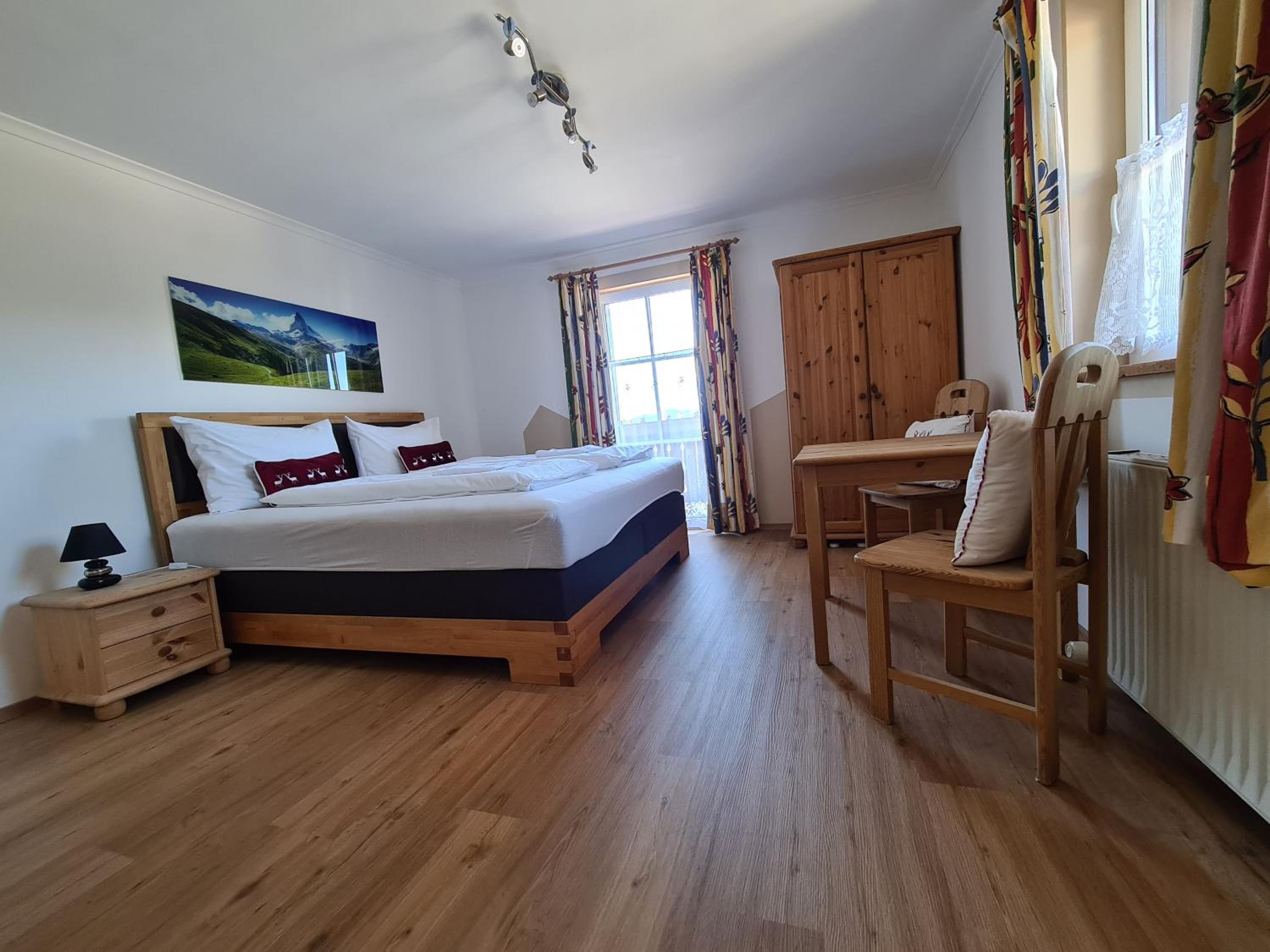 Standard Double Room with Mountain View - Photo 4