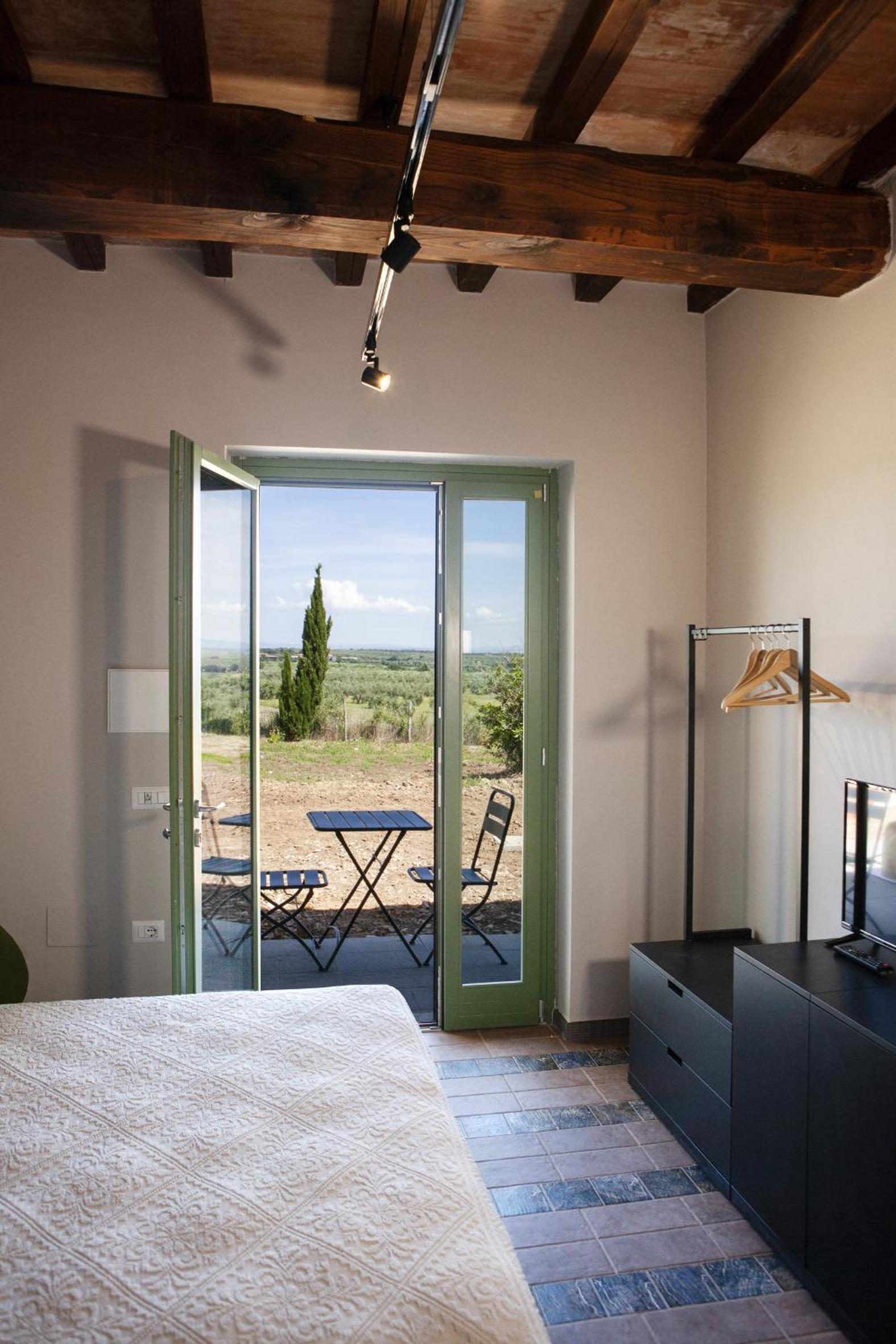 Double Room - Photo 6