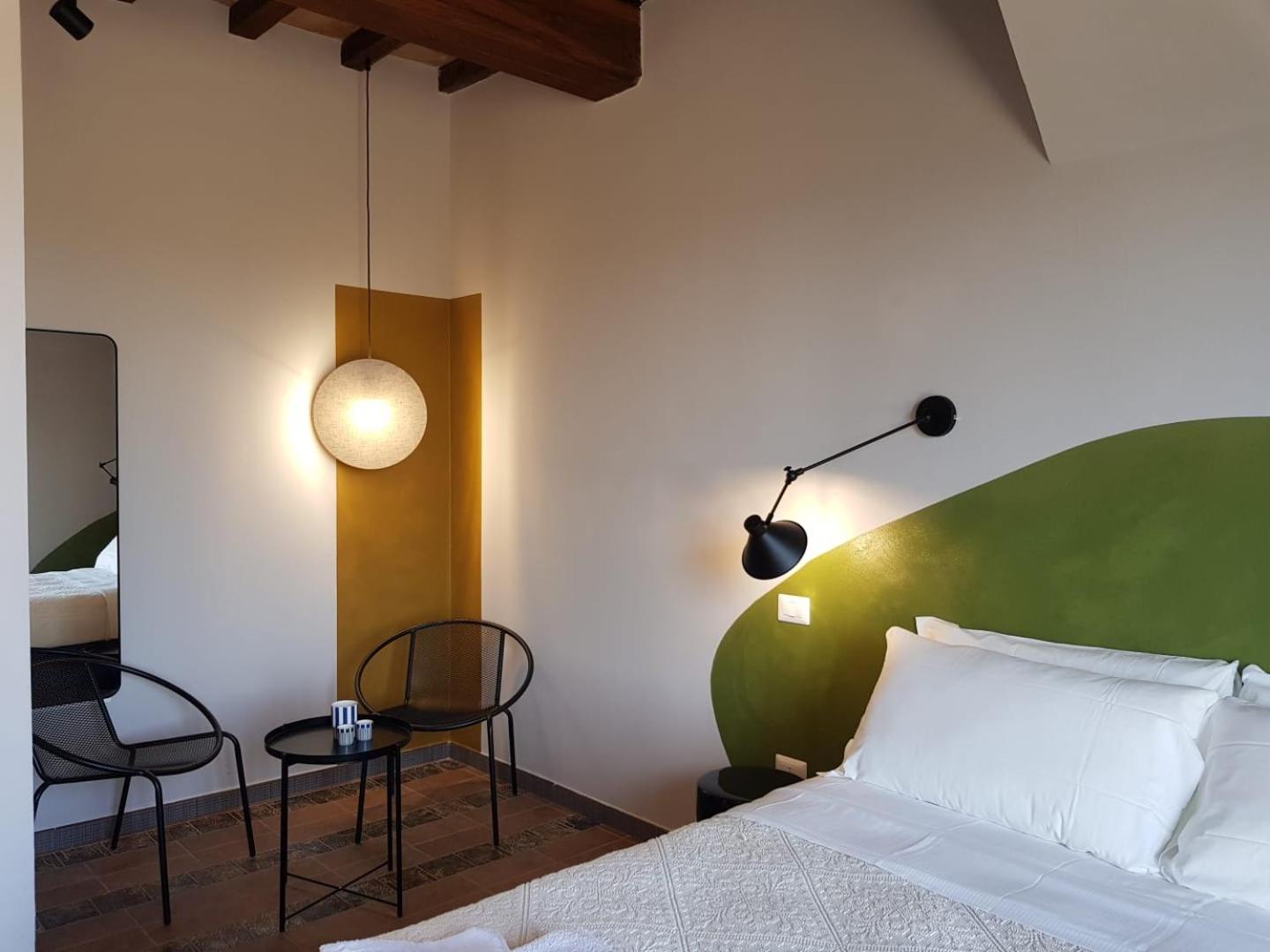 Double Room - Photo 7