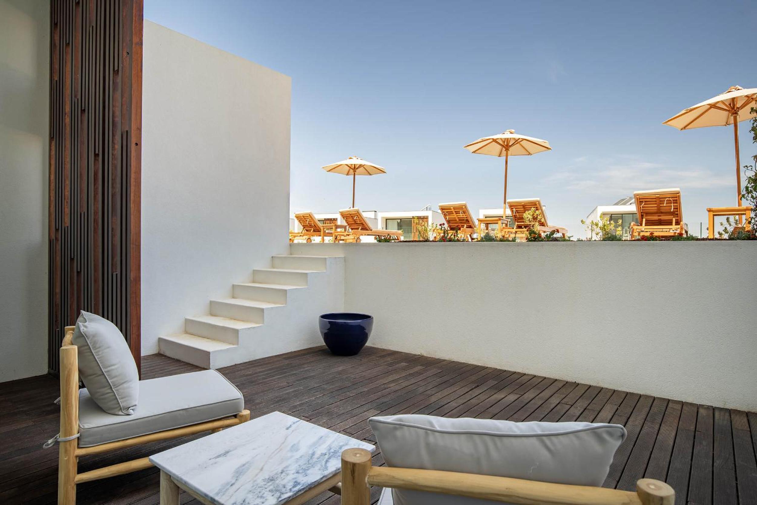 Double or Twin Room with Garden and Pool View - Photo 2