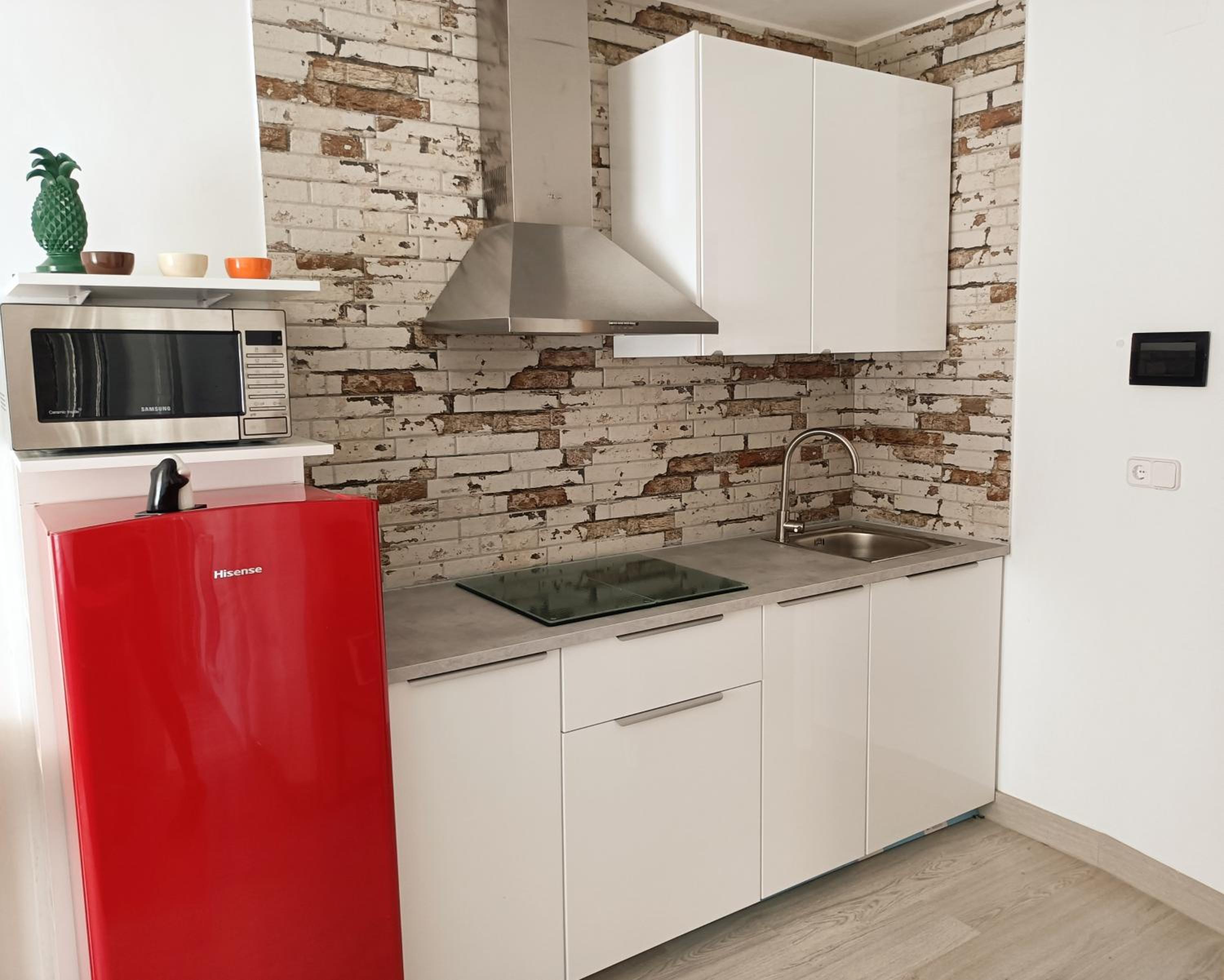 One-Bedroom Apartment - Photo 12