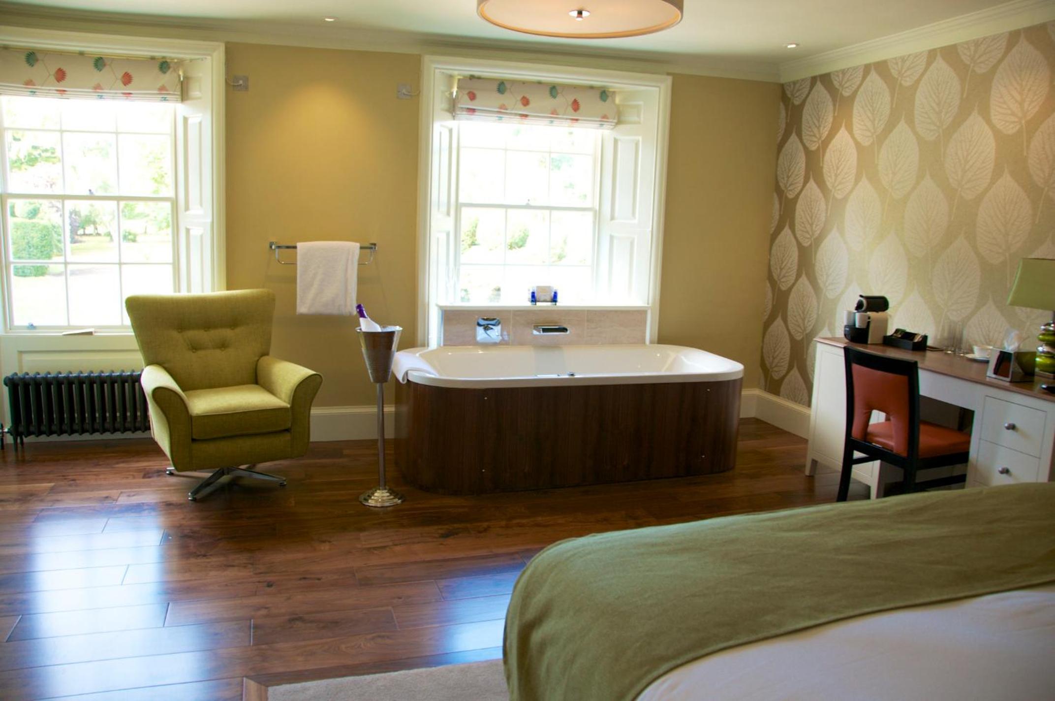 Suite - Photo 8