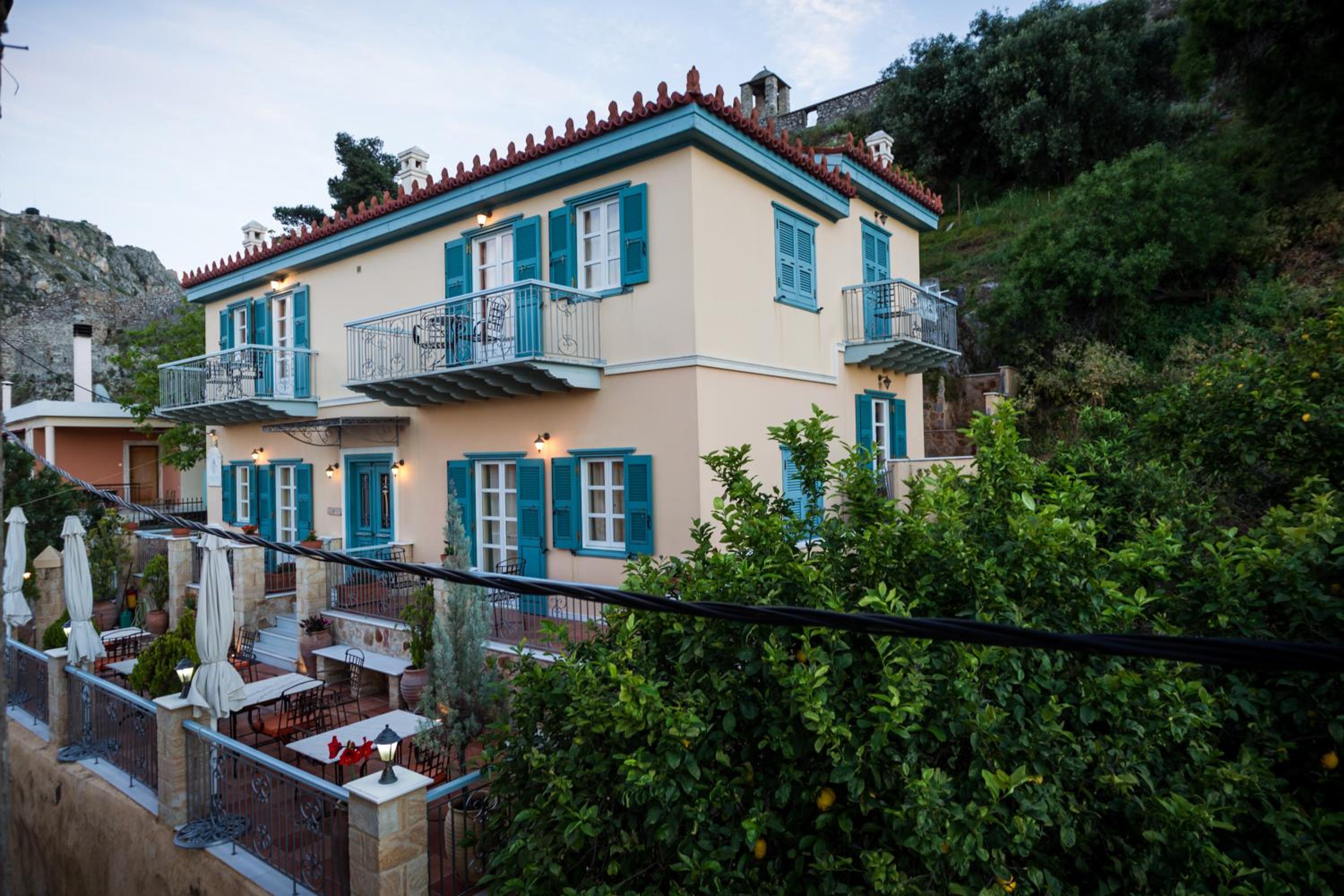 Deluxe Double Room with Balcony and Sea View photo 2