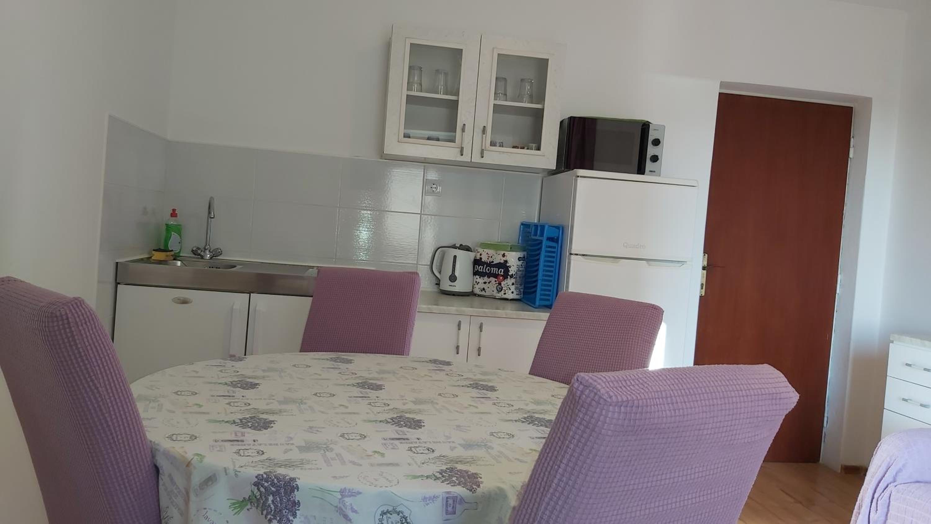 One-Bedroom Apartment - Photo 9