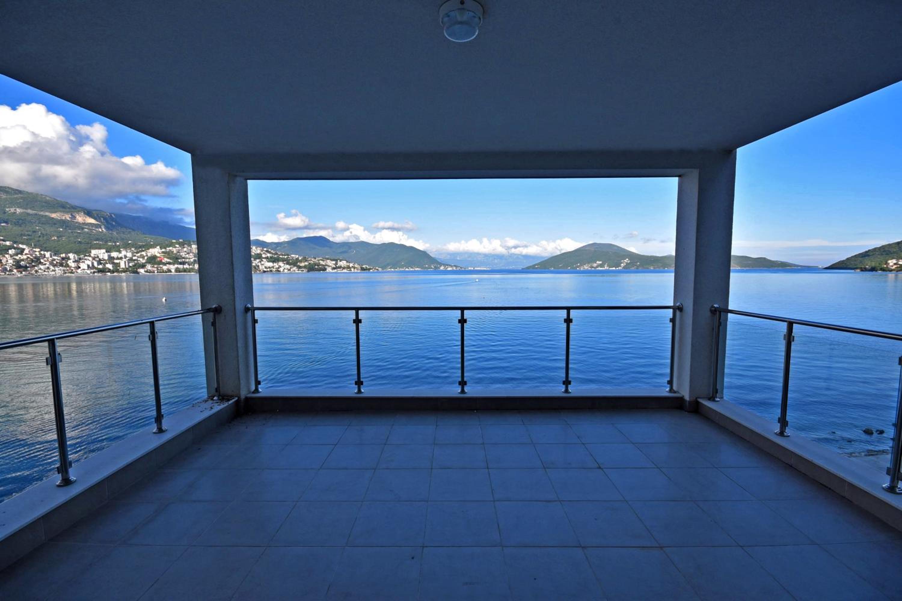 Standard Double or Twin Room with Sea View