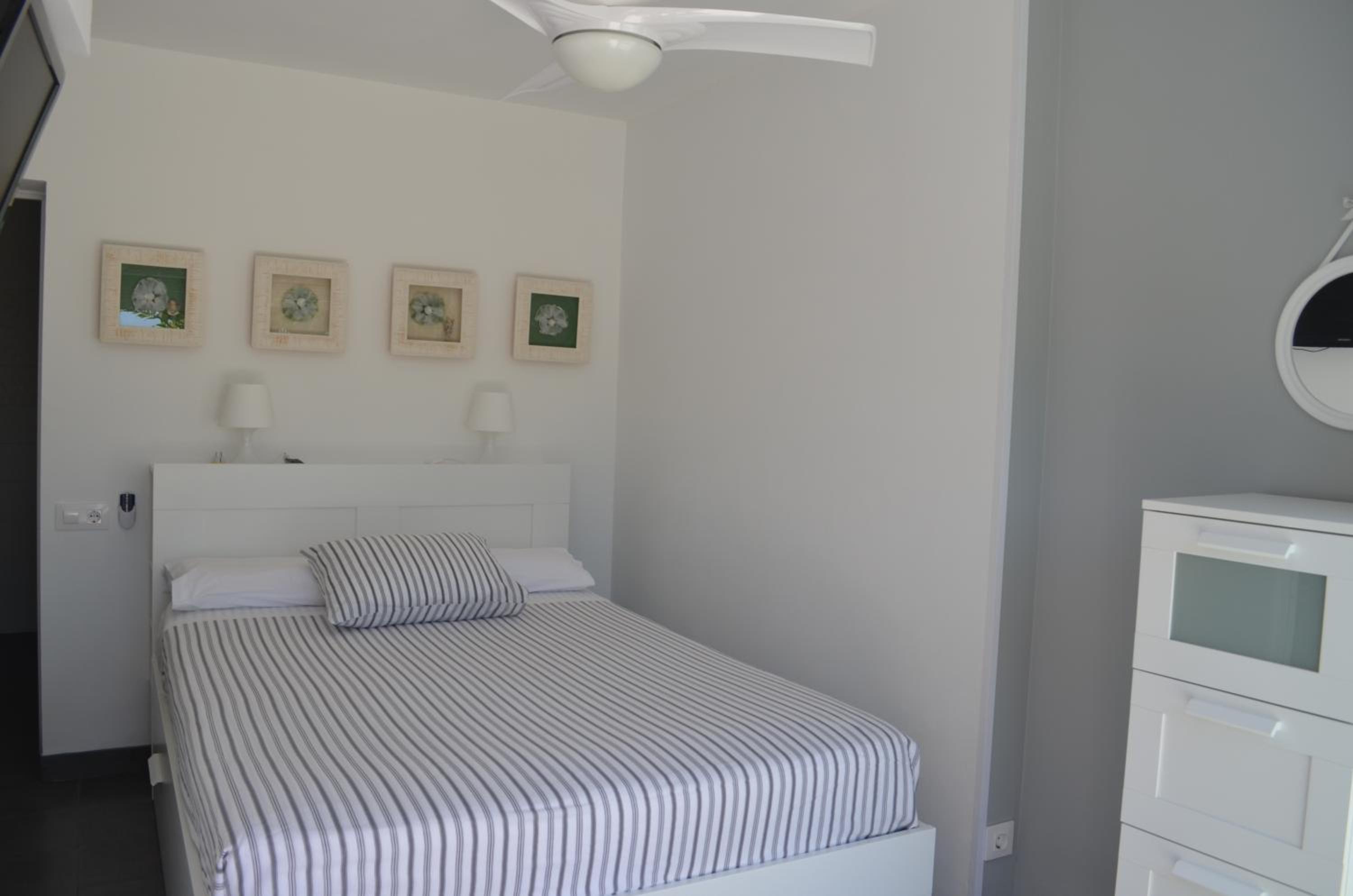 Two-Bedroom House photo 3