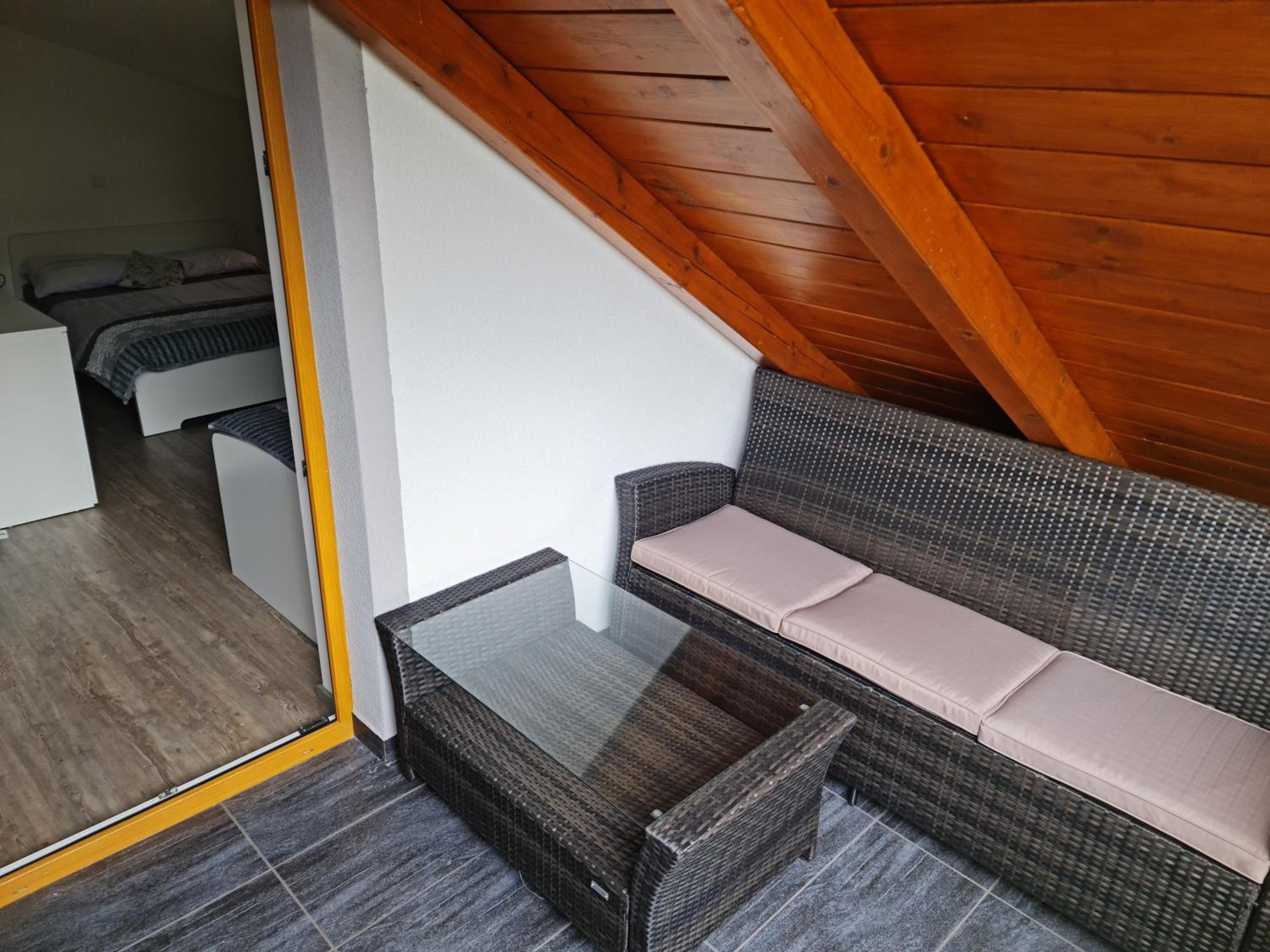 Apartment with Balcony photo 3