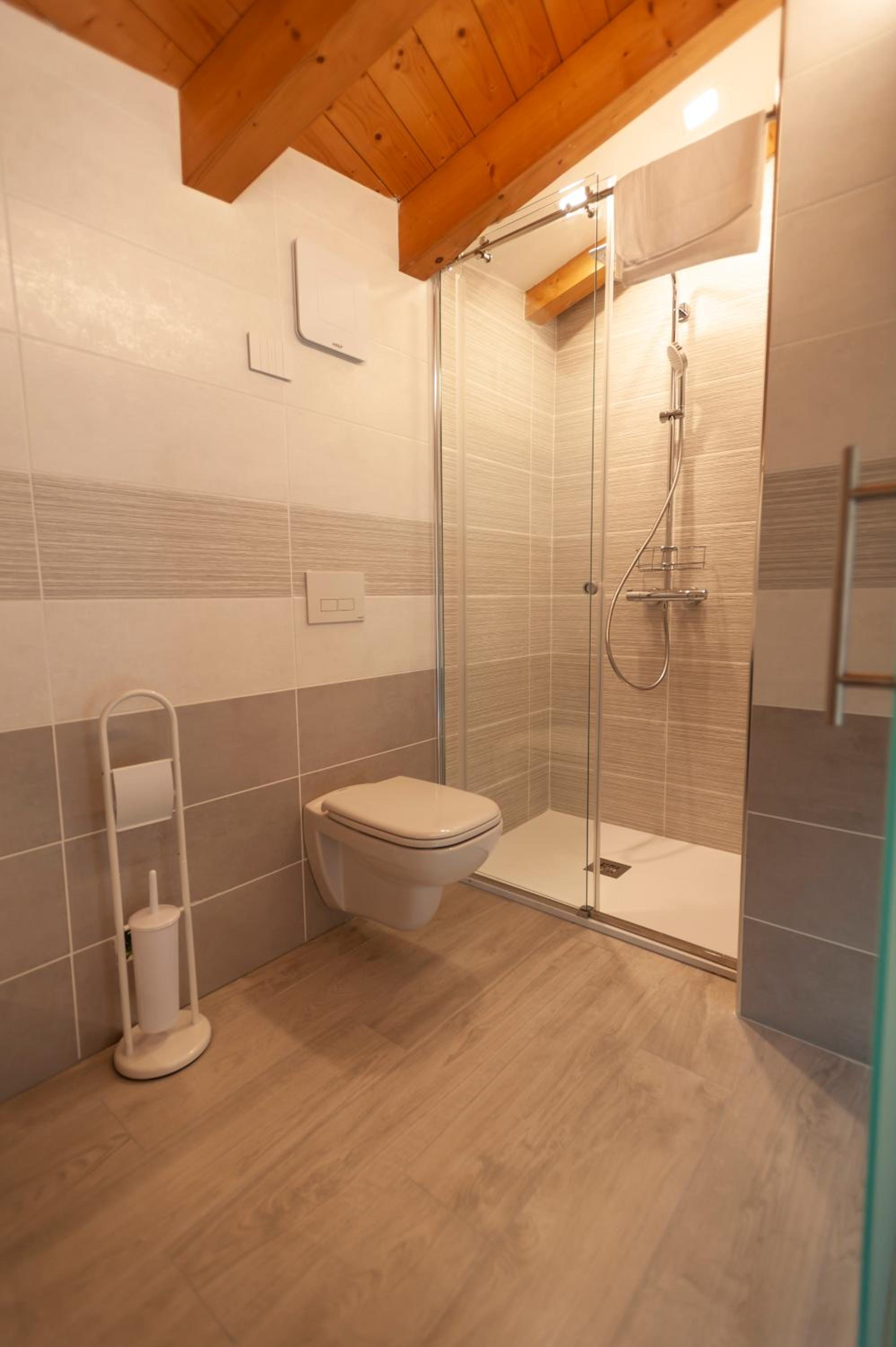 Double Room - Photo 5