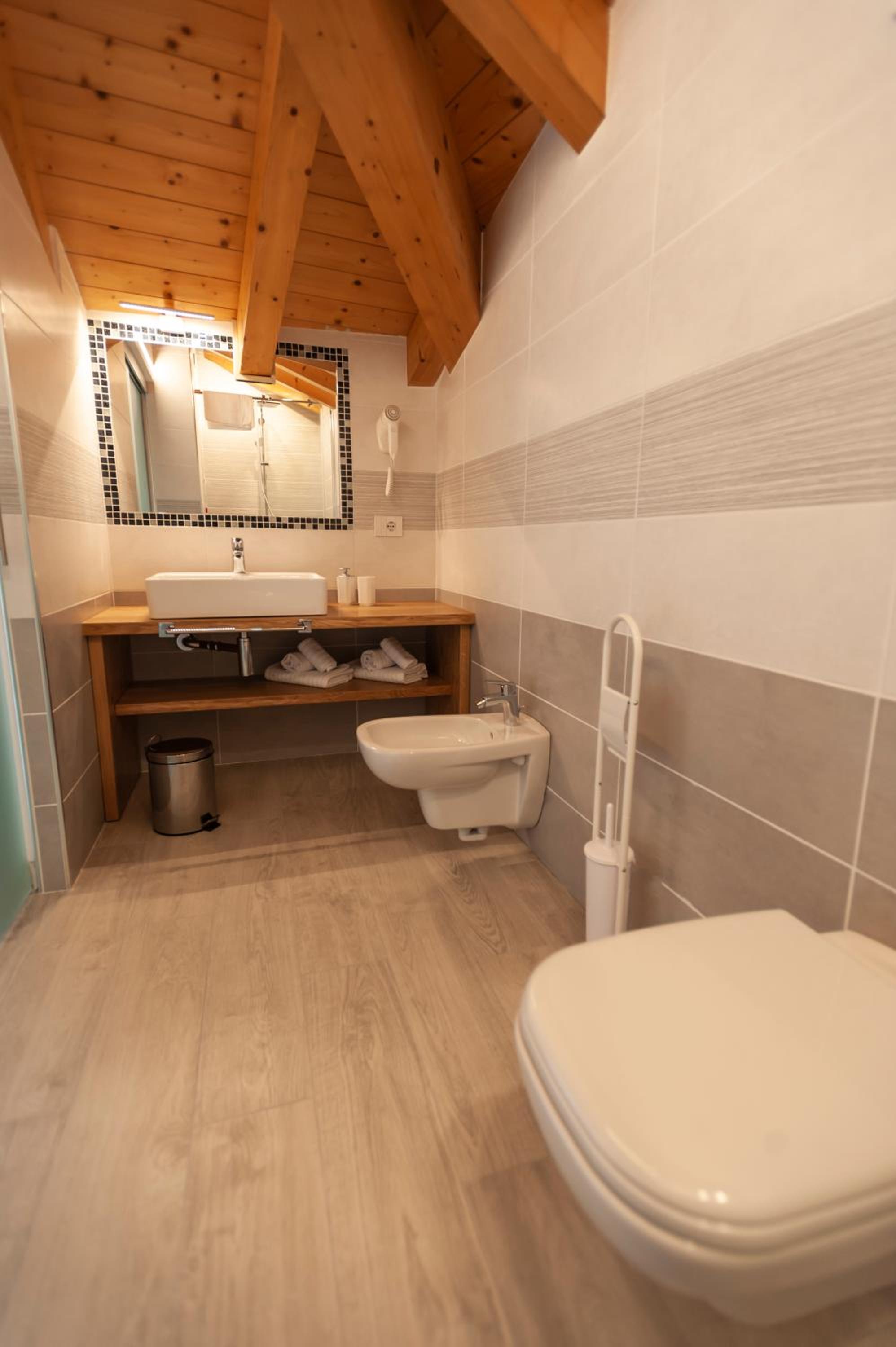 Double Room - Photo 4