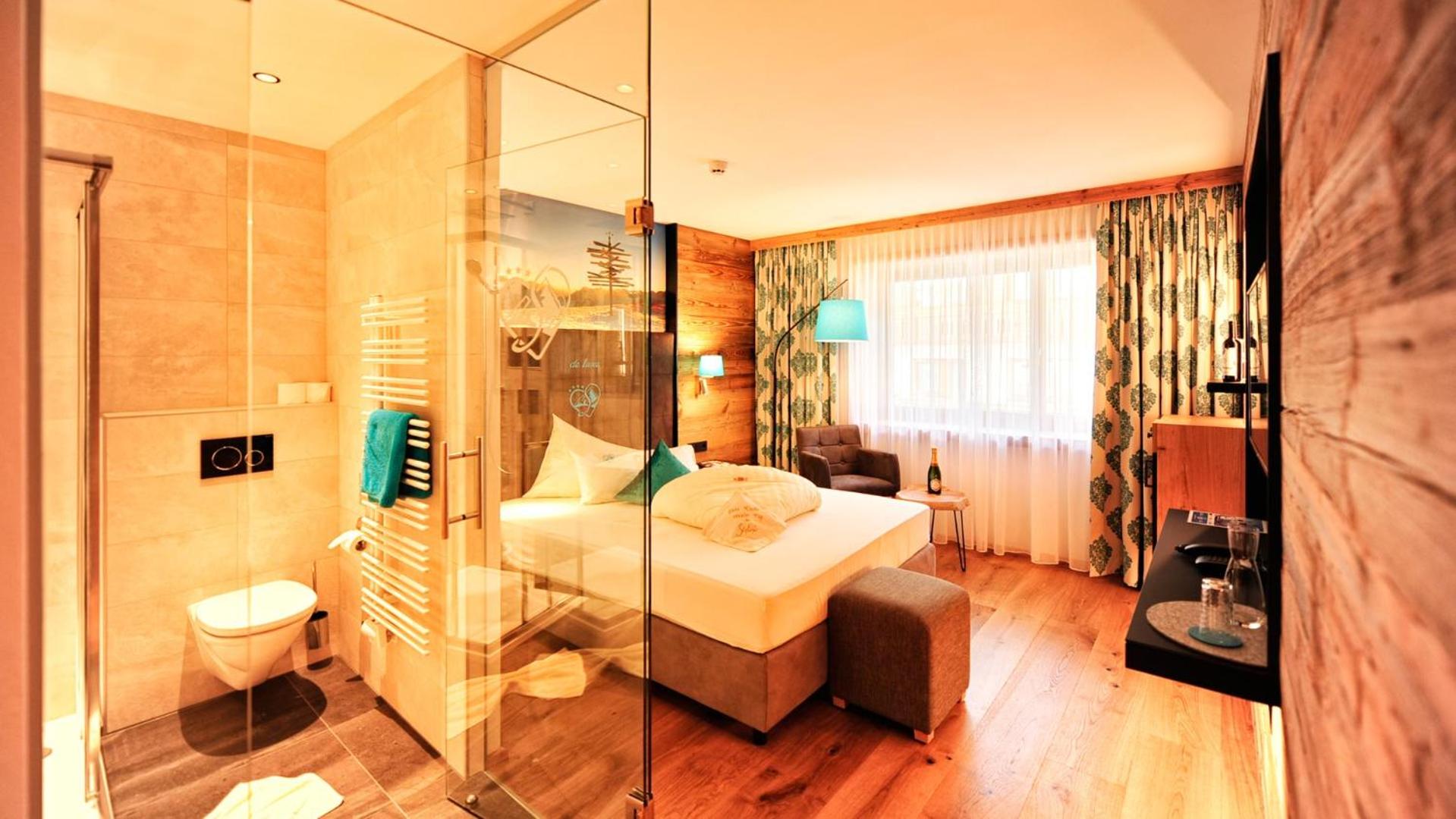 Budget Double Room photo 2
