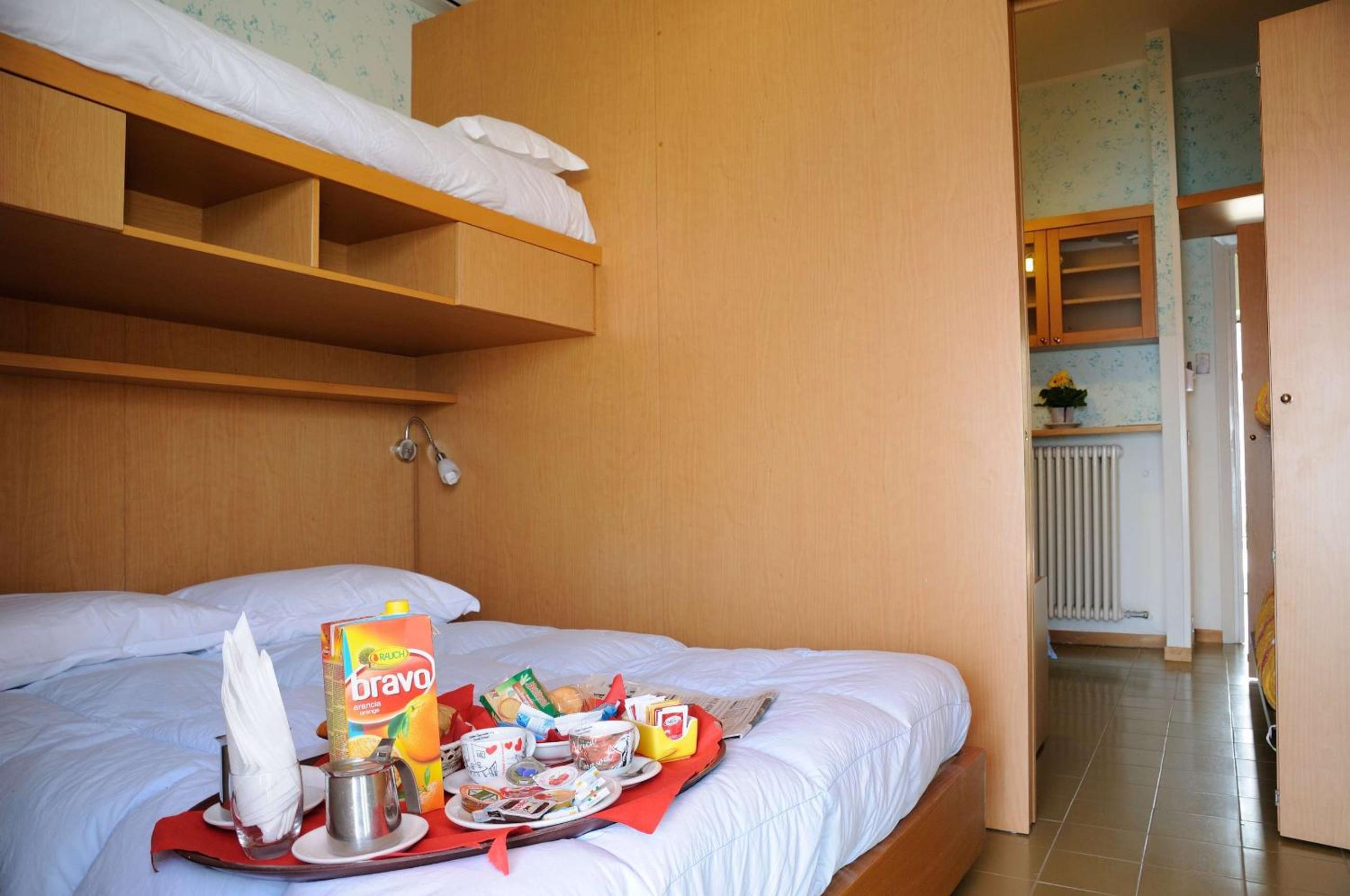 Quadruple Room - Photo 10