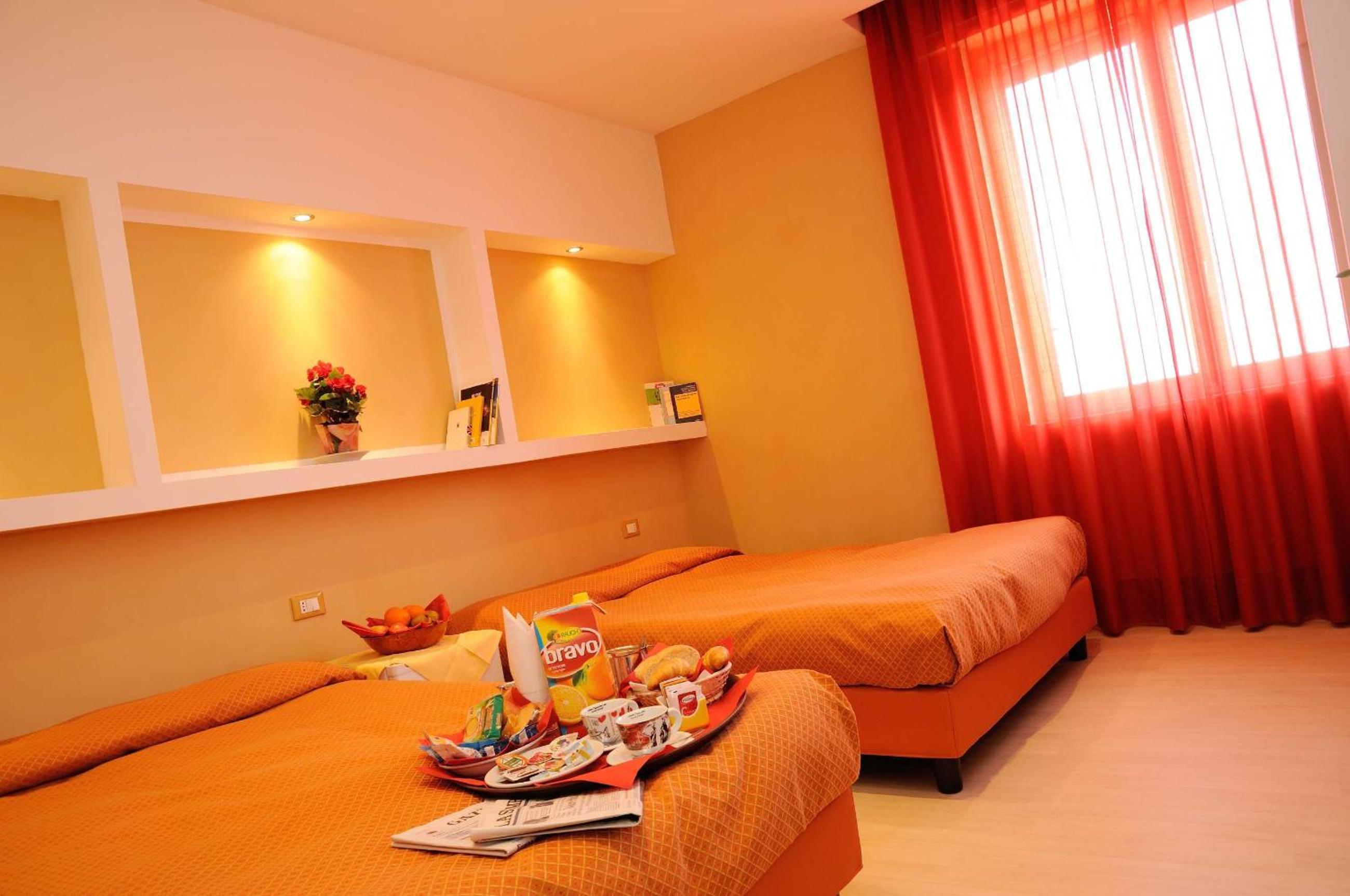 Quadruple Room - Photo 8