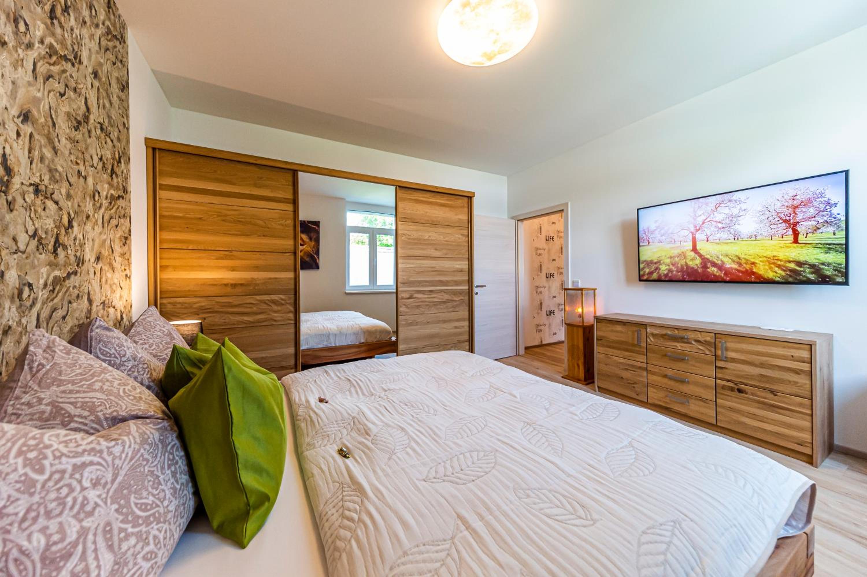 Junior Suite with Pool View - Photo 1