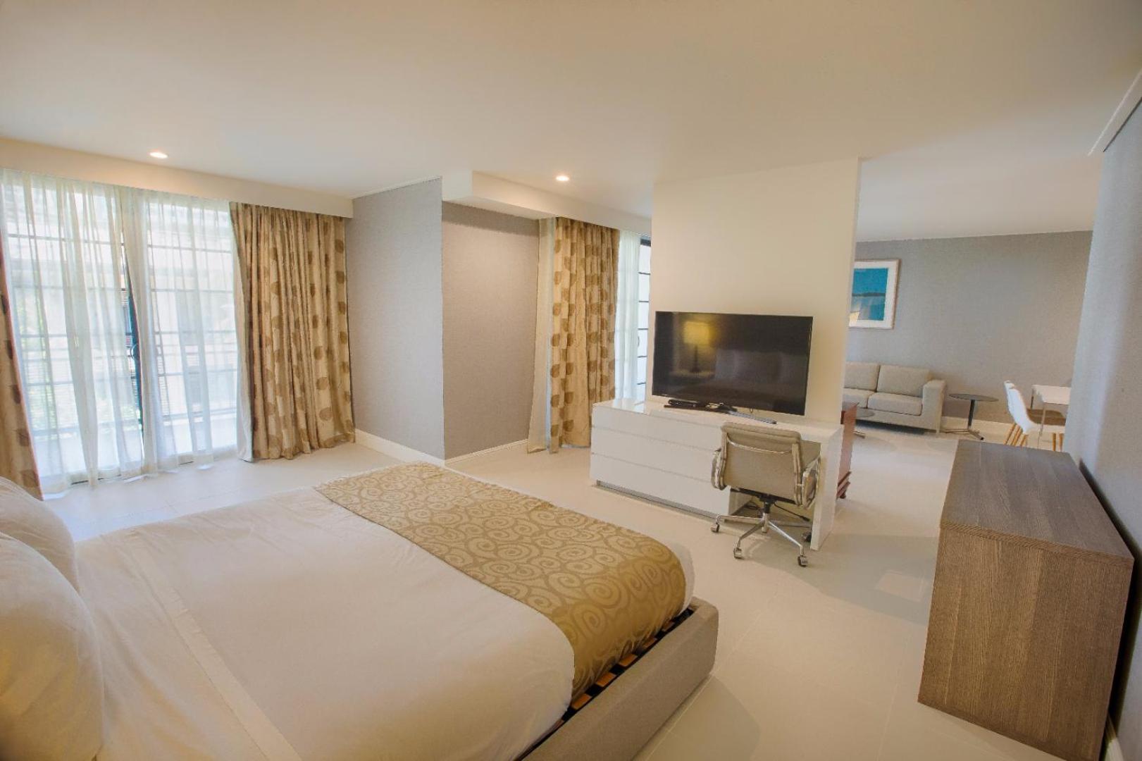 King Studio with Sofa Bed