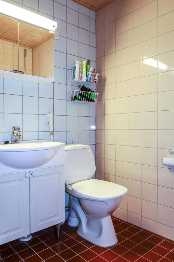 One-Bedroom House - Photo 16