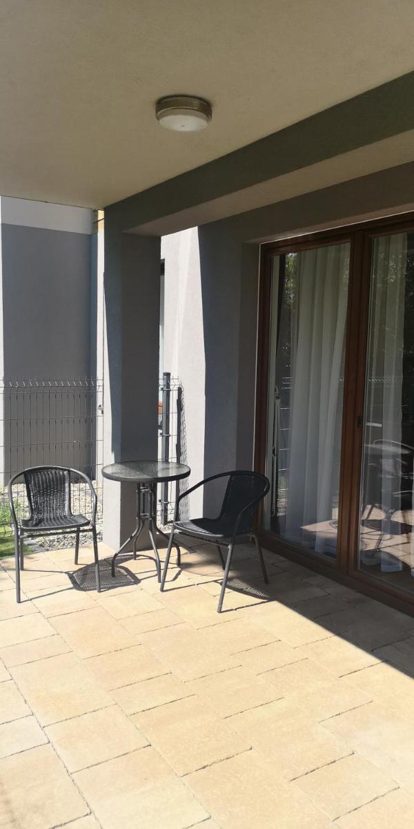Studio Apartment with Terrace photo 3