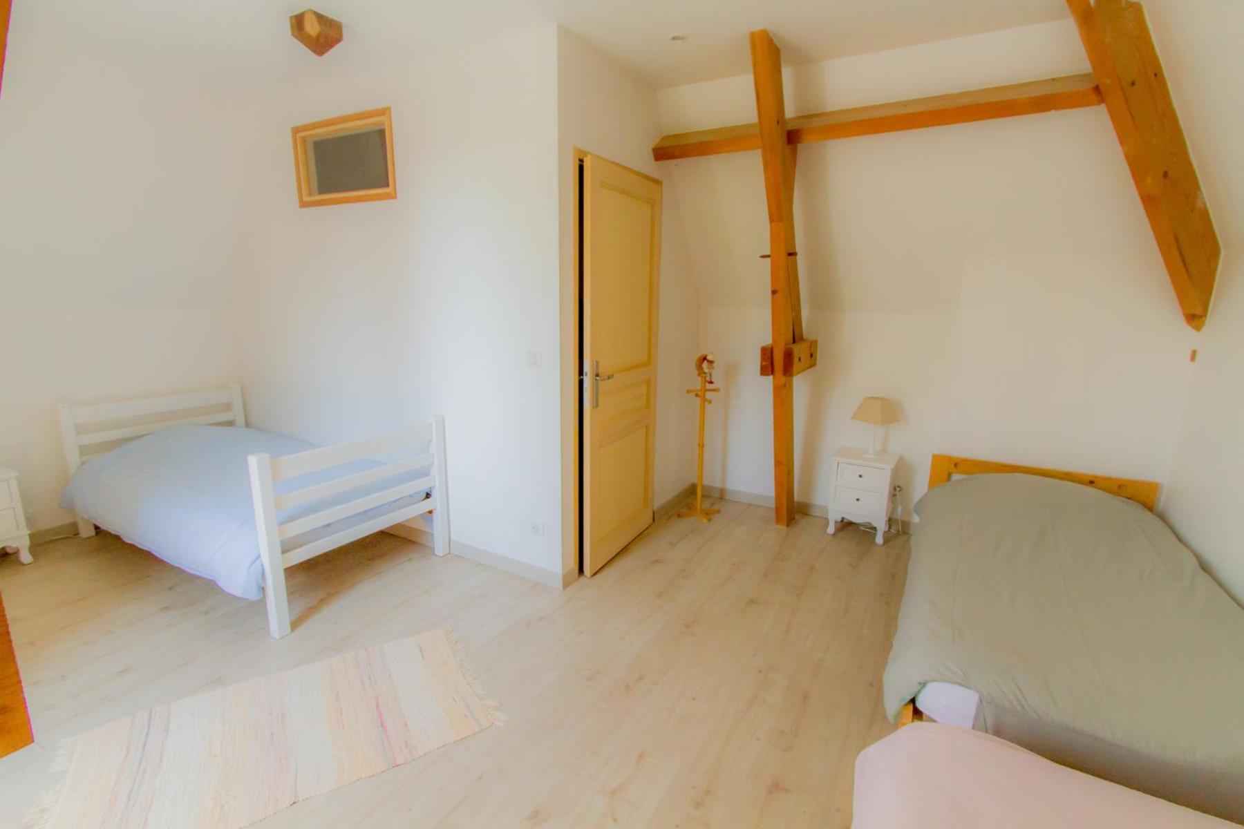 Family Room - Photo 6