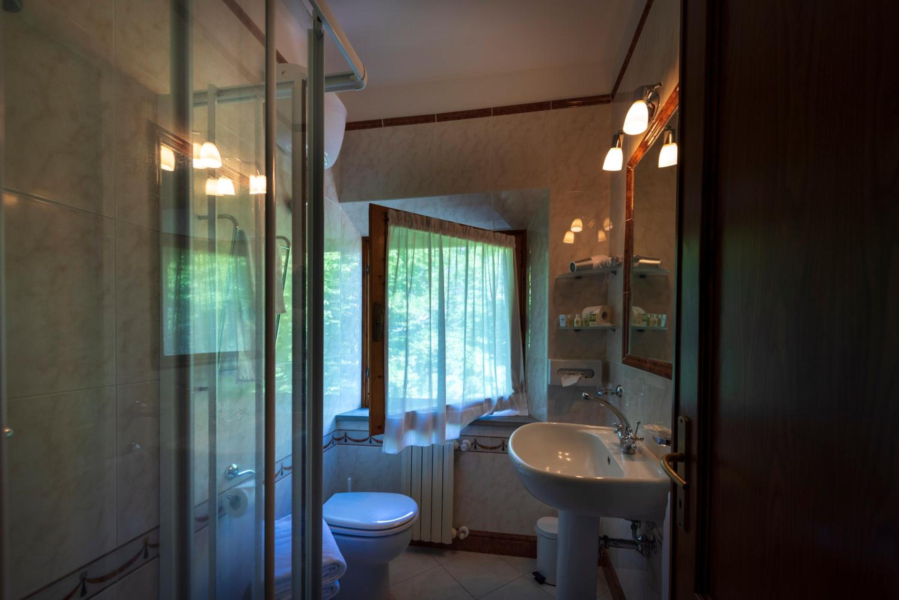 Suite - Photo 8