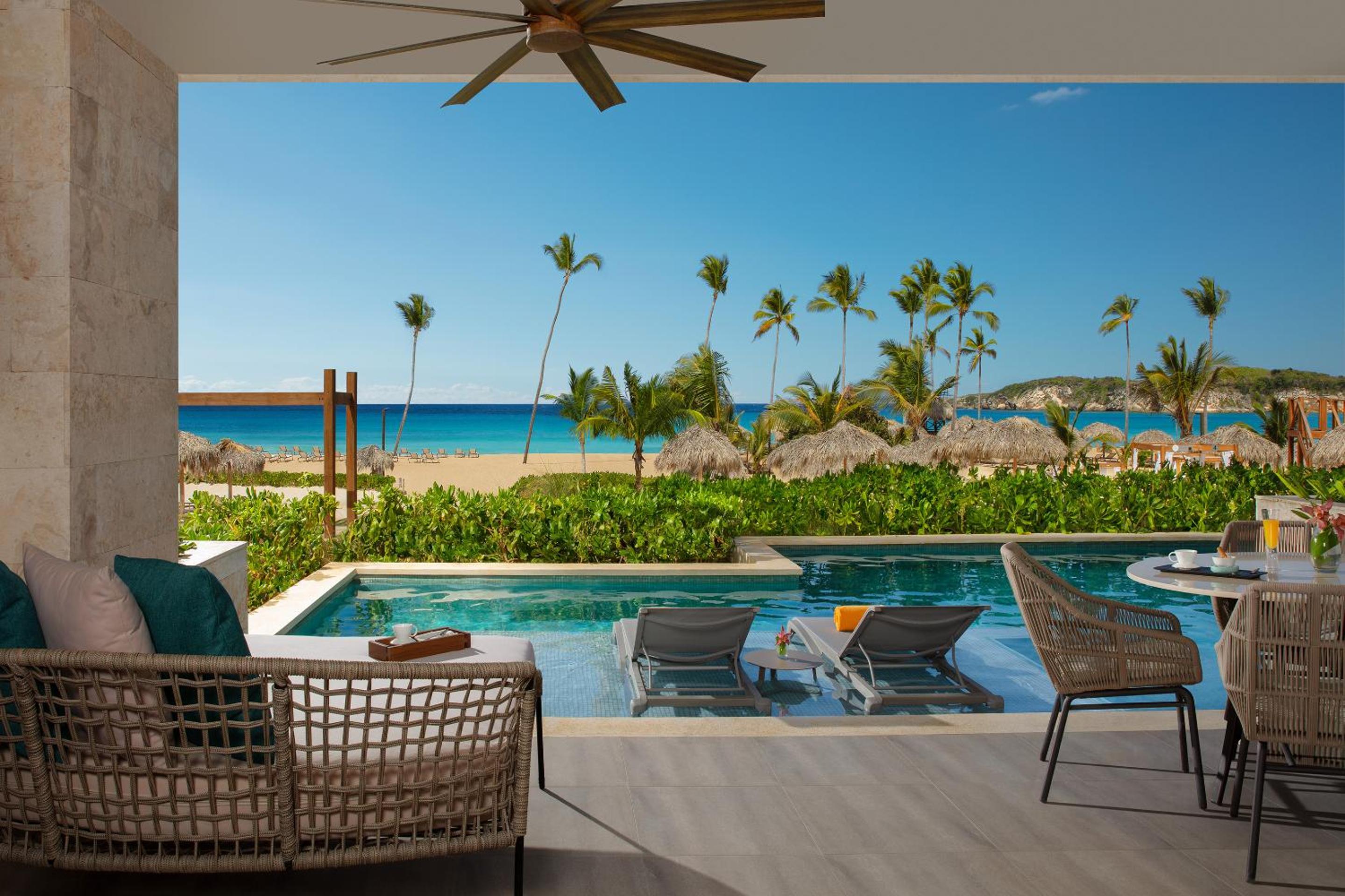Preferred Club Master Suite Swim Out Ocean Front