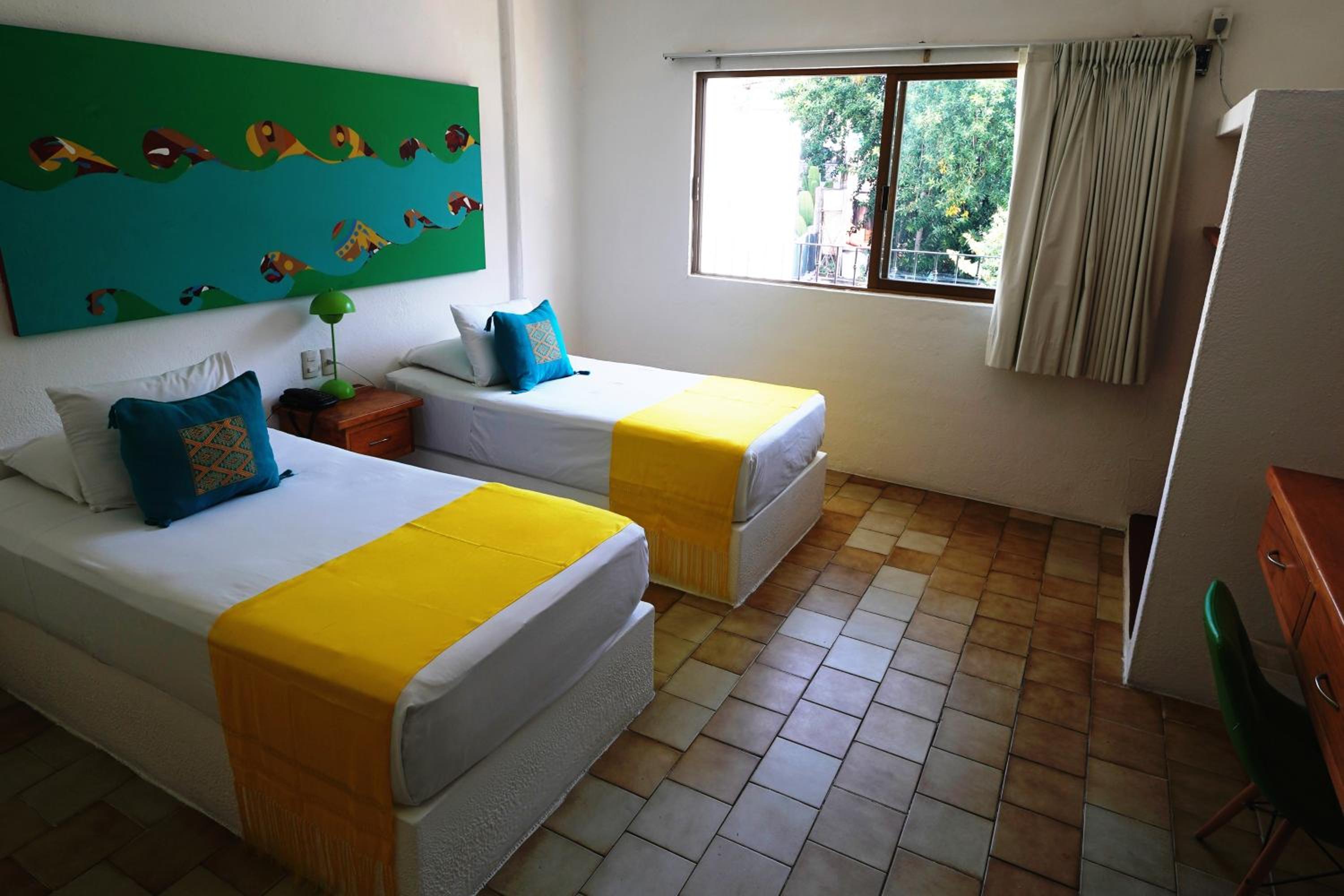 Standard Double Room - Photo 10