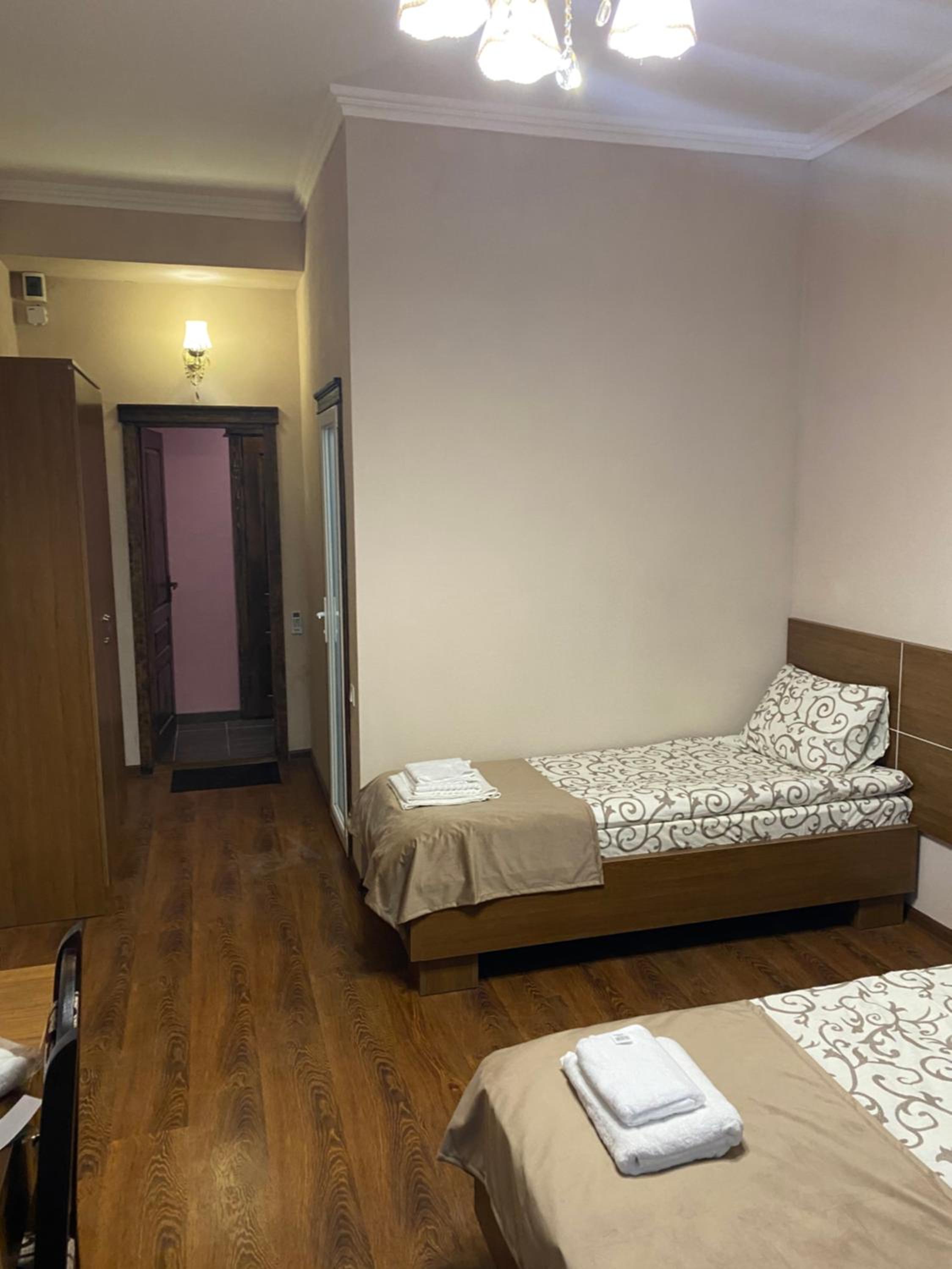 Large Twin Room photo 1