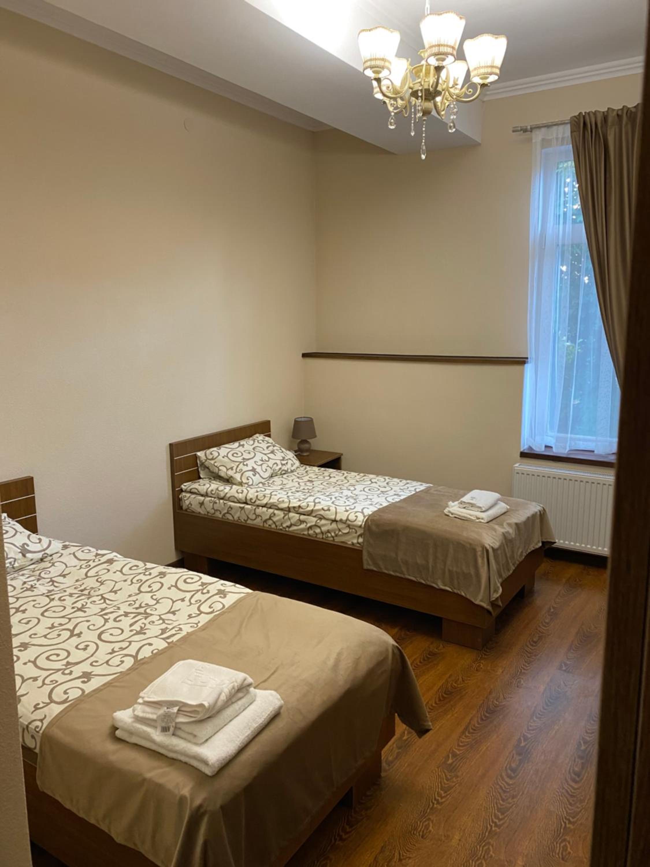 Large Twin Room photo 2