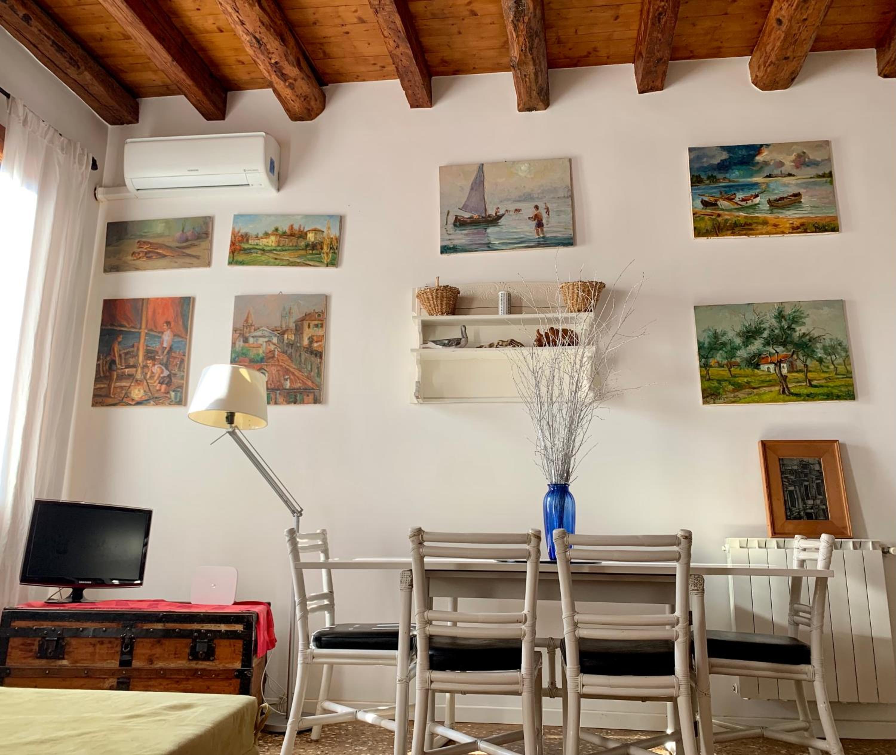 Apartment photo 2