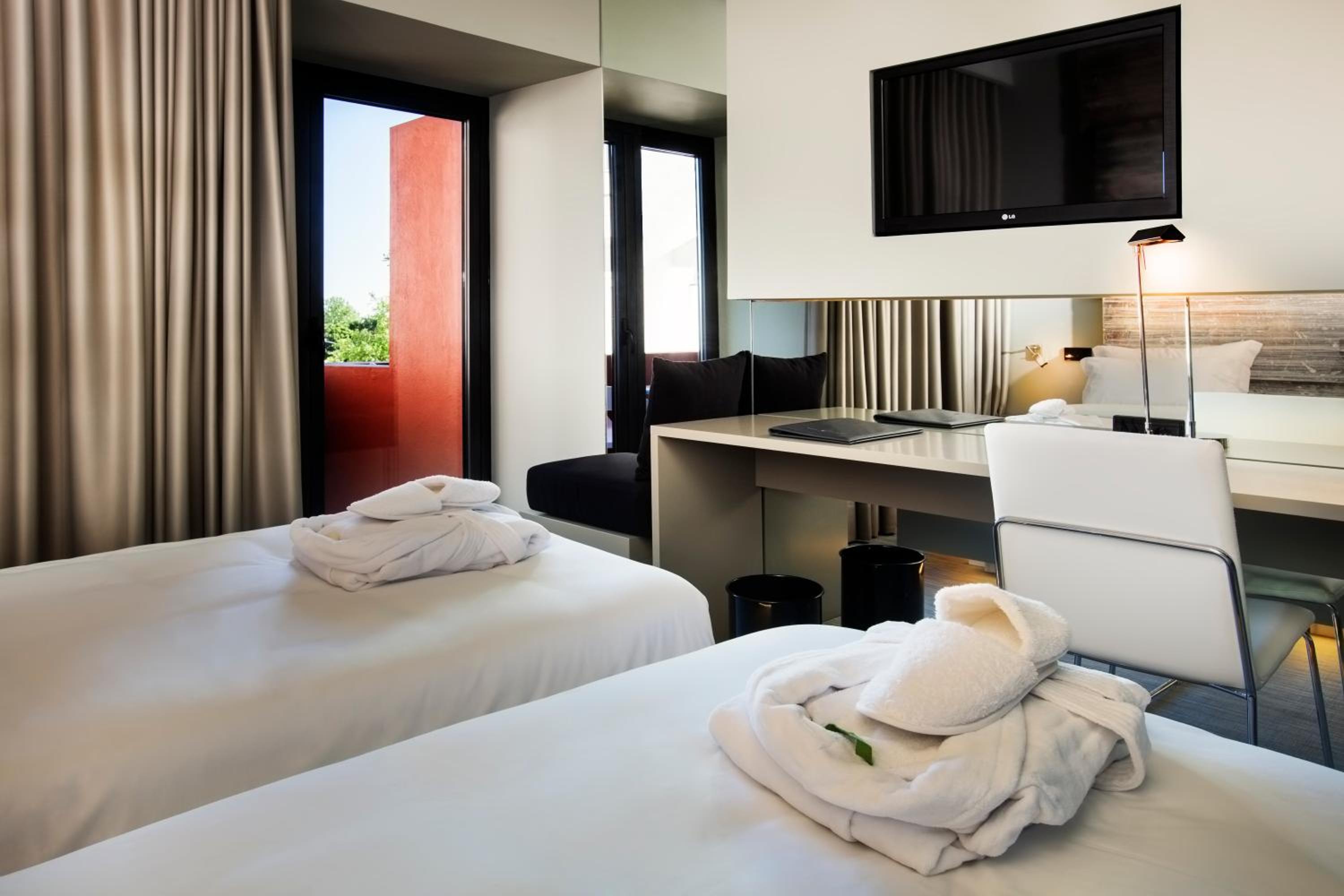 Classic Twin Room - Photo 5