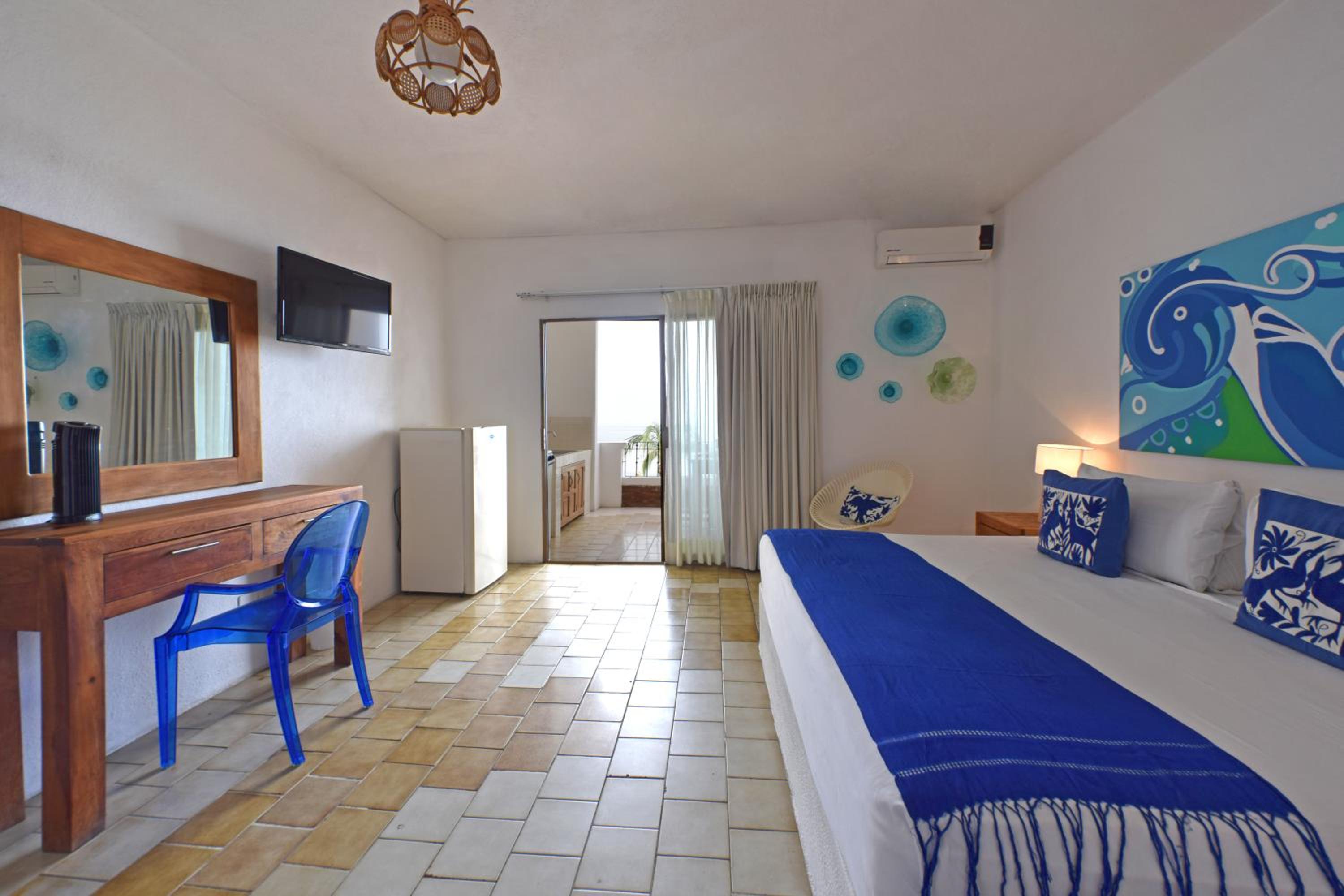 Standard Suite - Photo 8