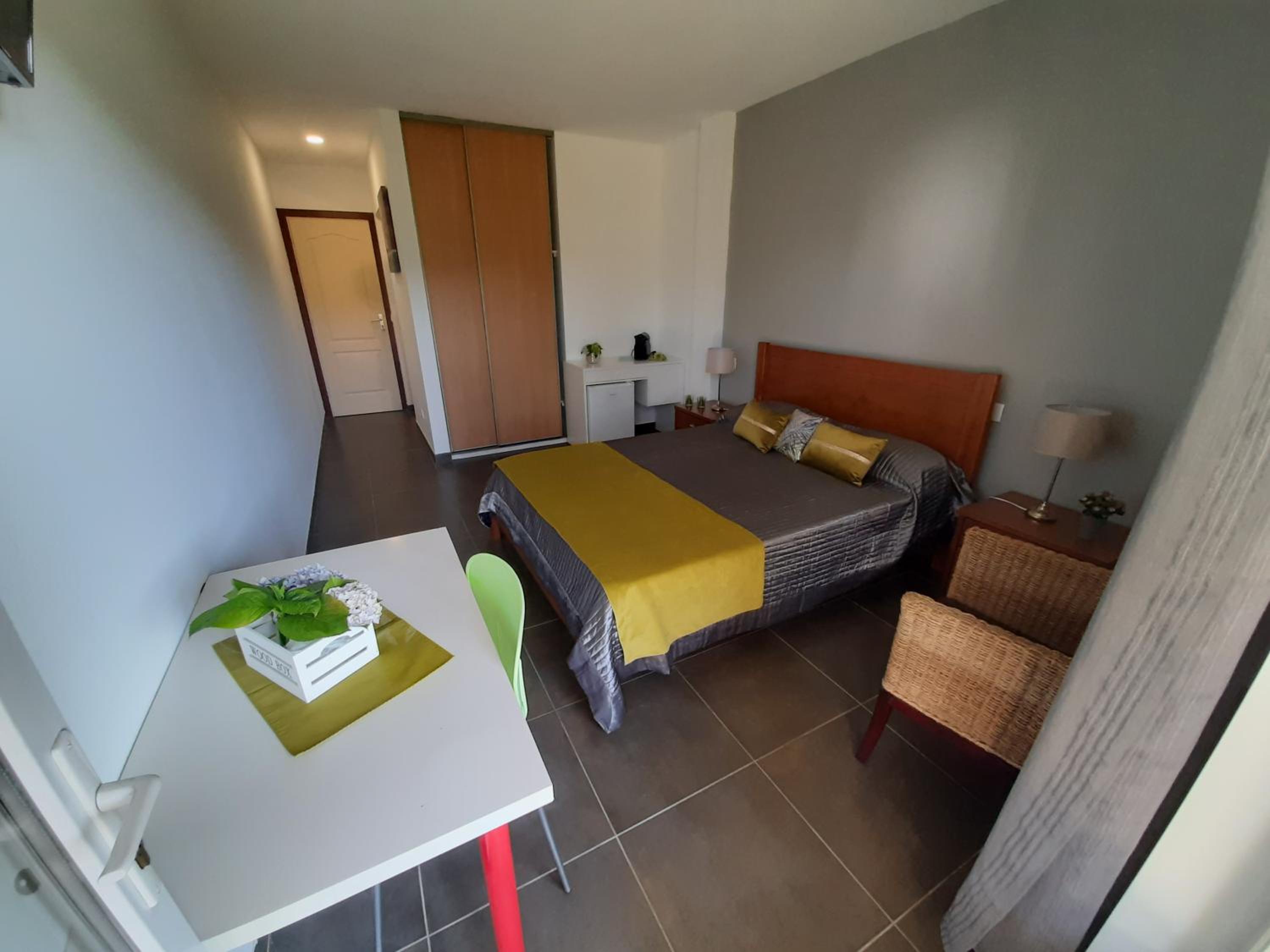 Suite with Terrace - Photo 2