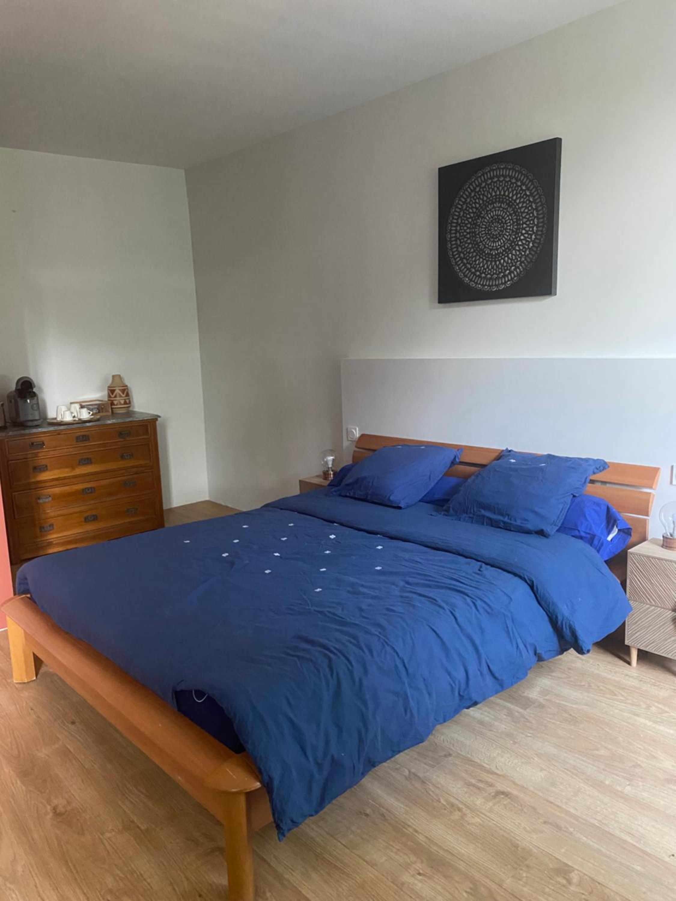 Deluxe Room (2 Adults + 1 Child) - Photo 3