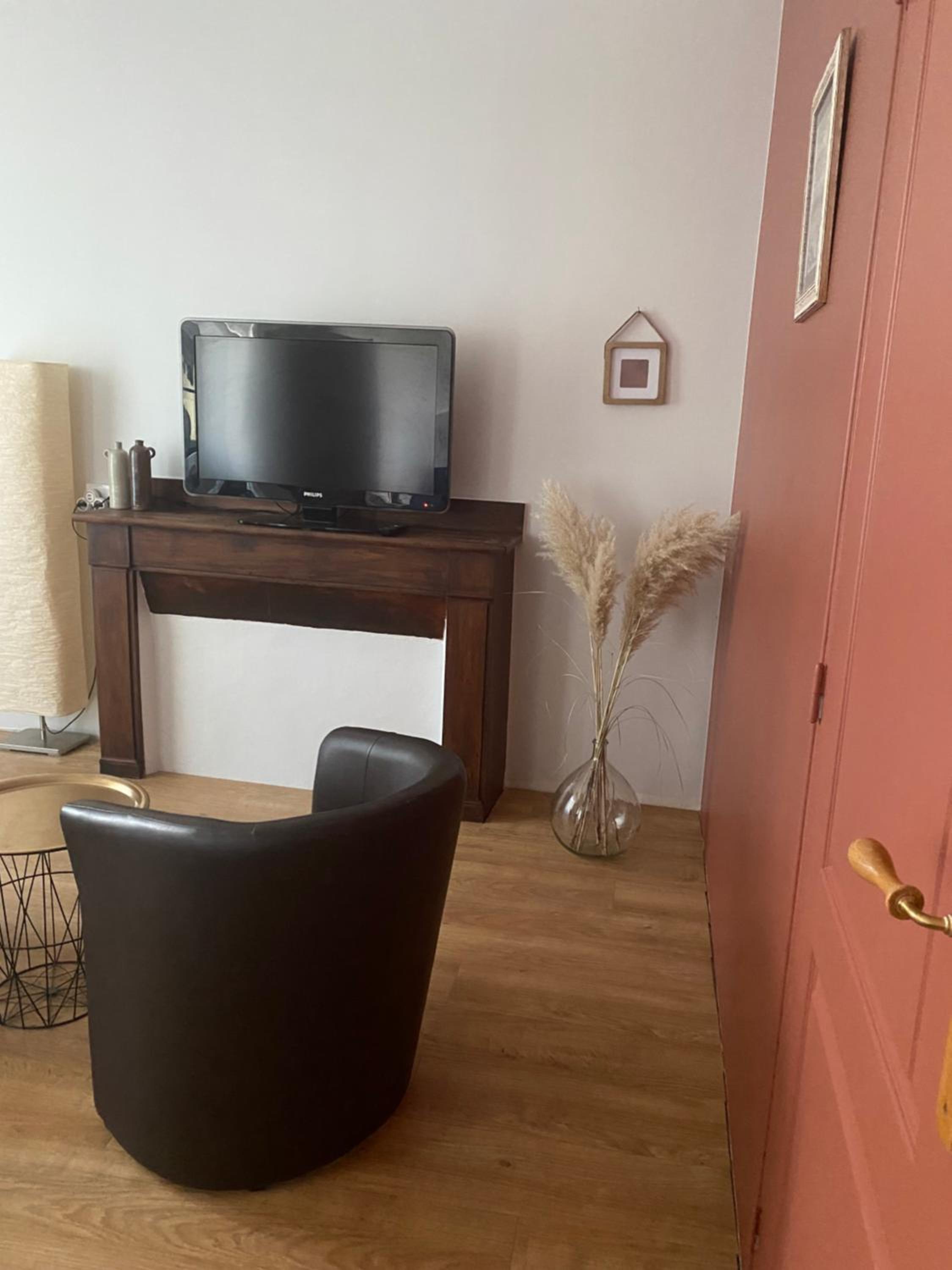 Deluxe Room (2 Adults + 1 Child) - Photo 1