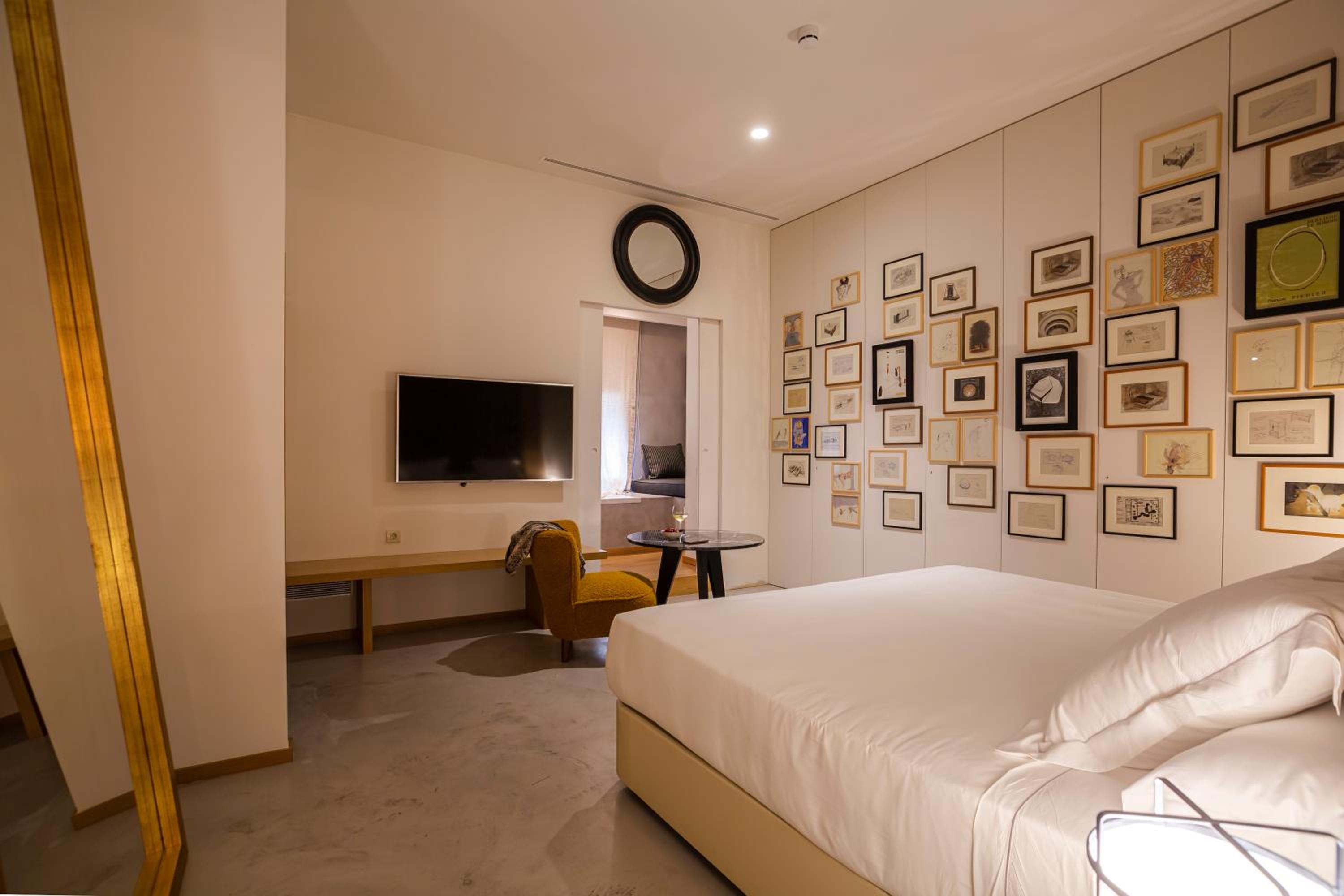 Premium Interior Room