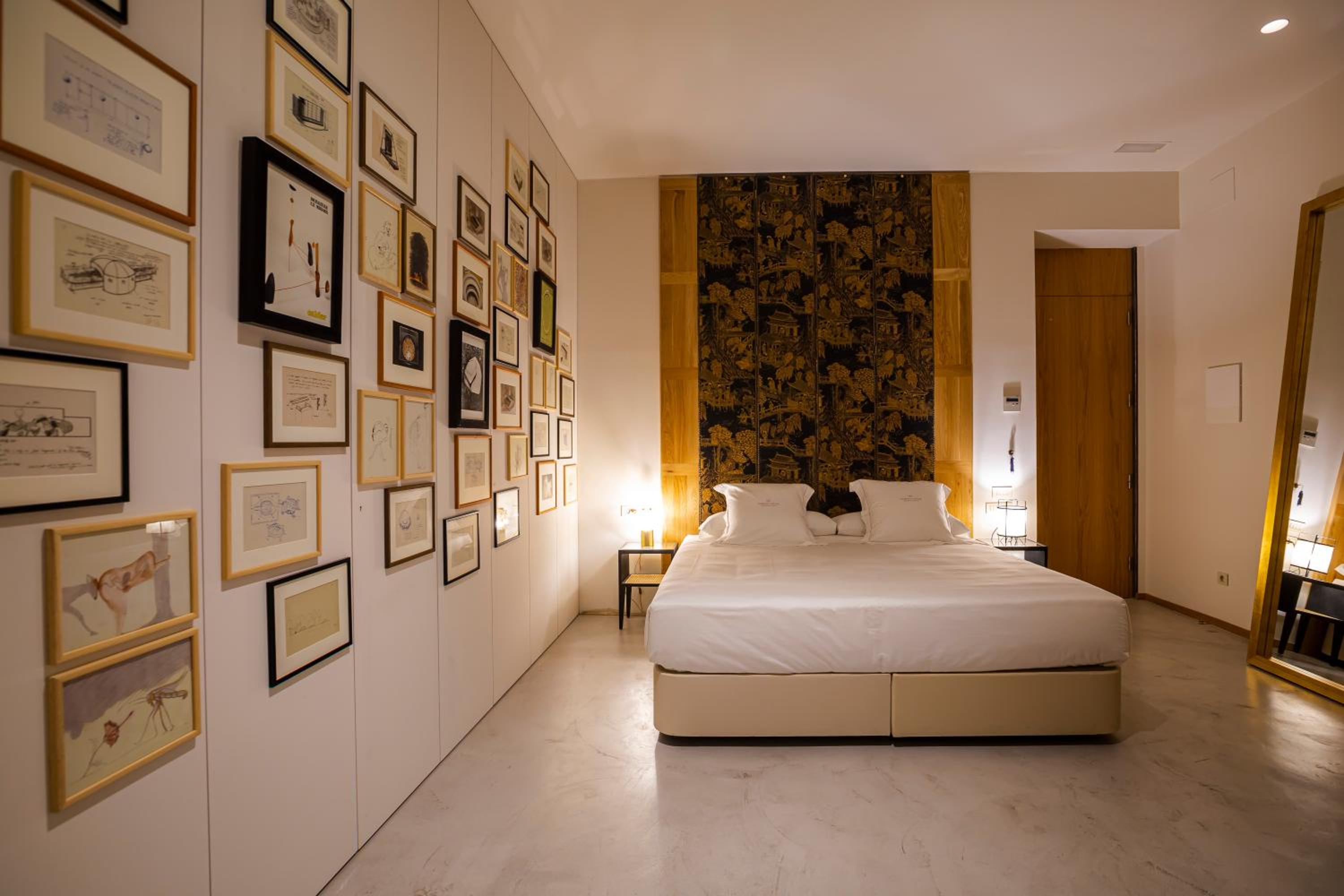 Family Interior Room thumbnail 5