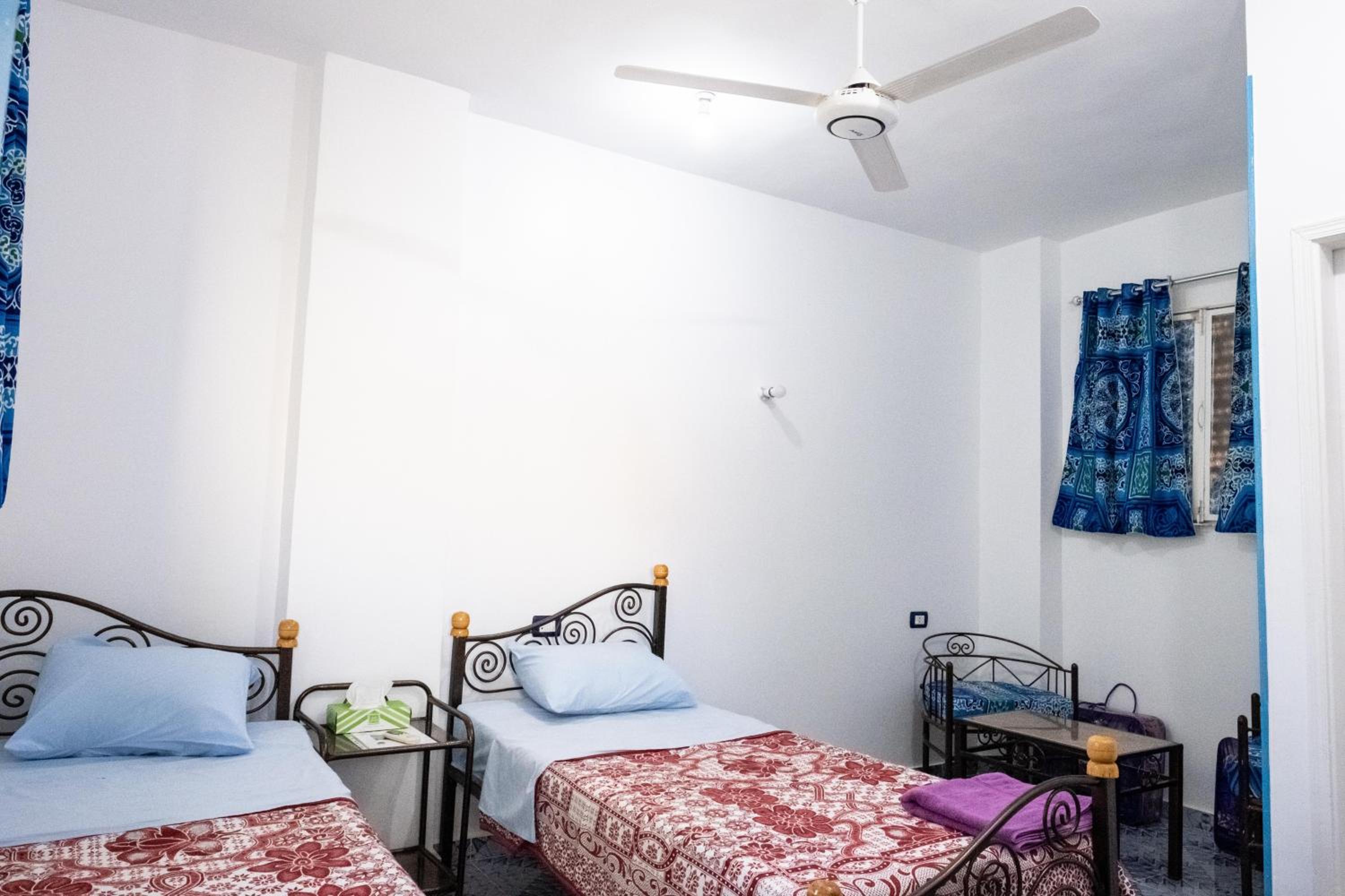 Deluxe Double Room with Side Sea View - Photo 5