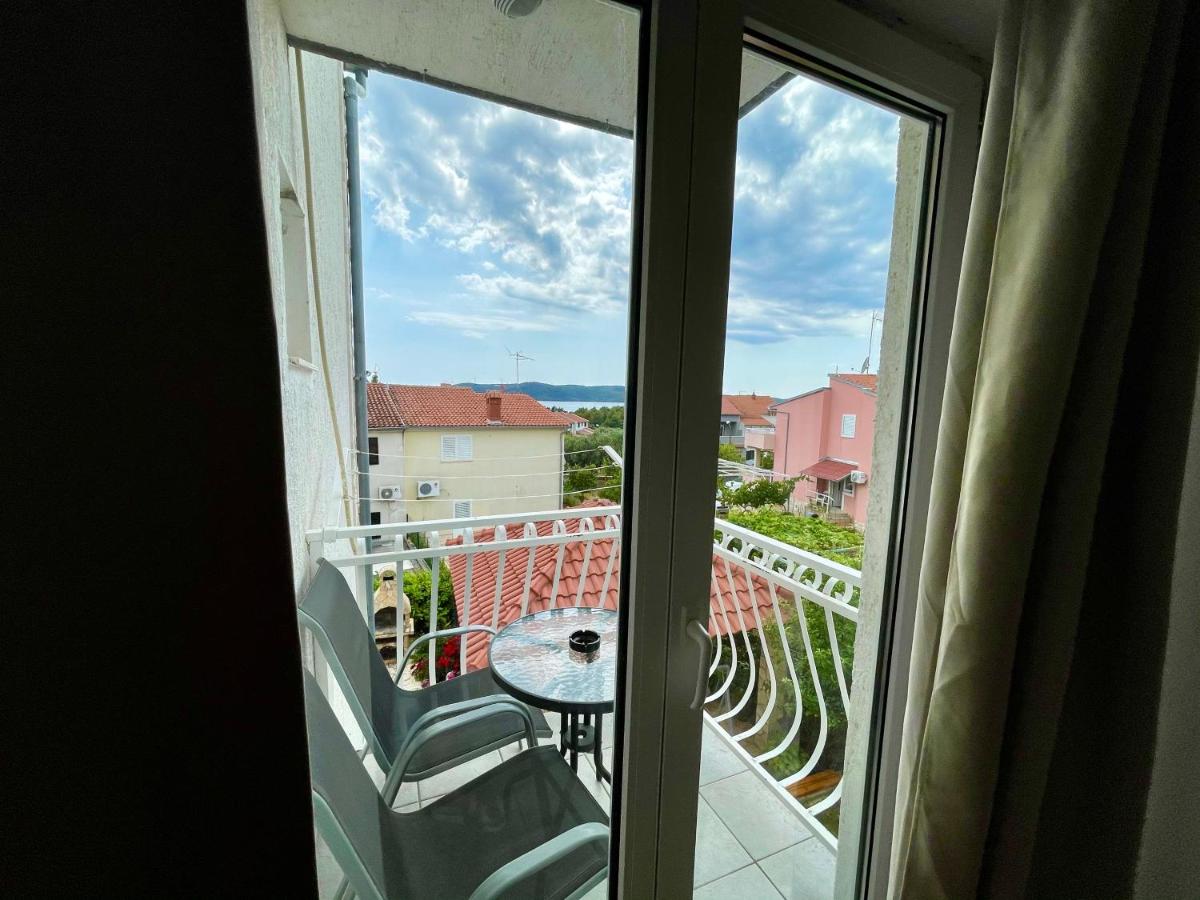 One-Bedroom Apartment with Terrace - Photo 20