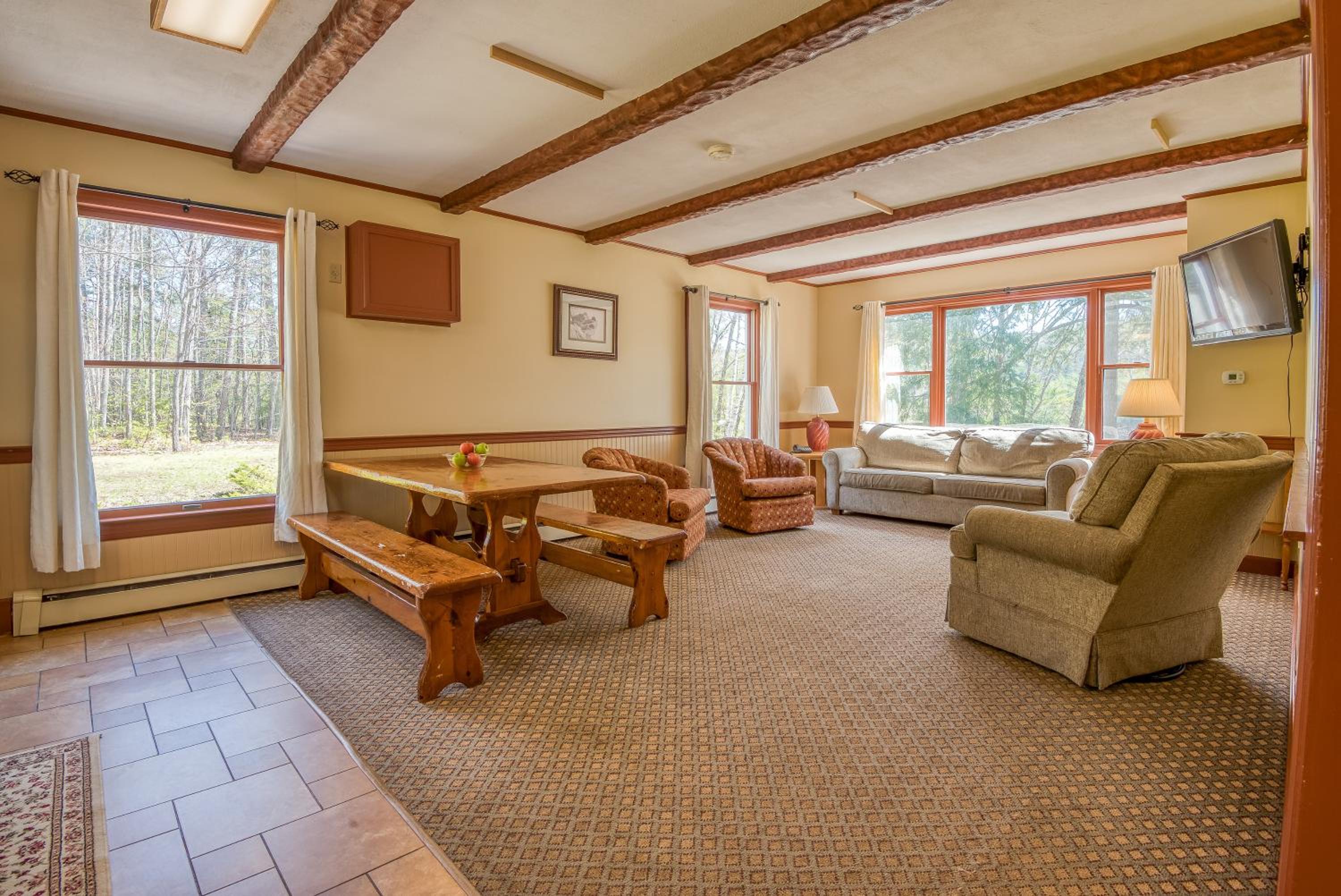 Four-Bedroom House photo 3