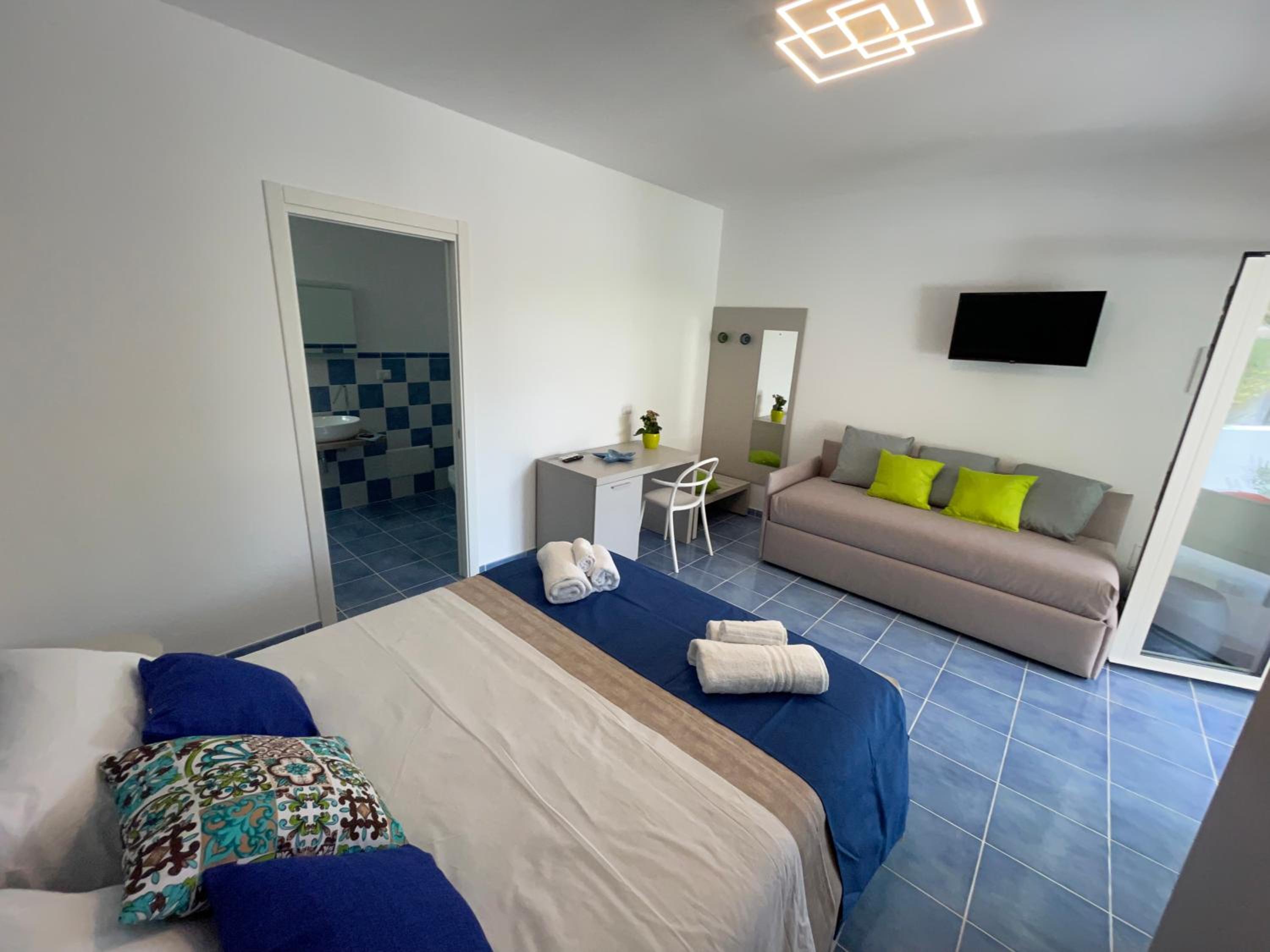 Comfort Triple Room