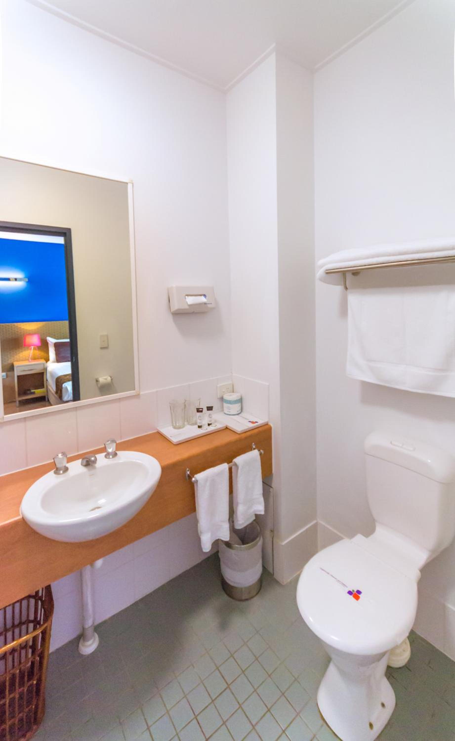 Standard Double or Twin Room - Photo 6