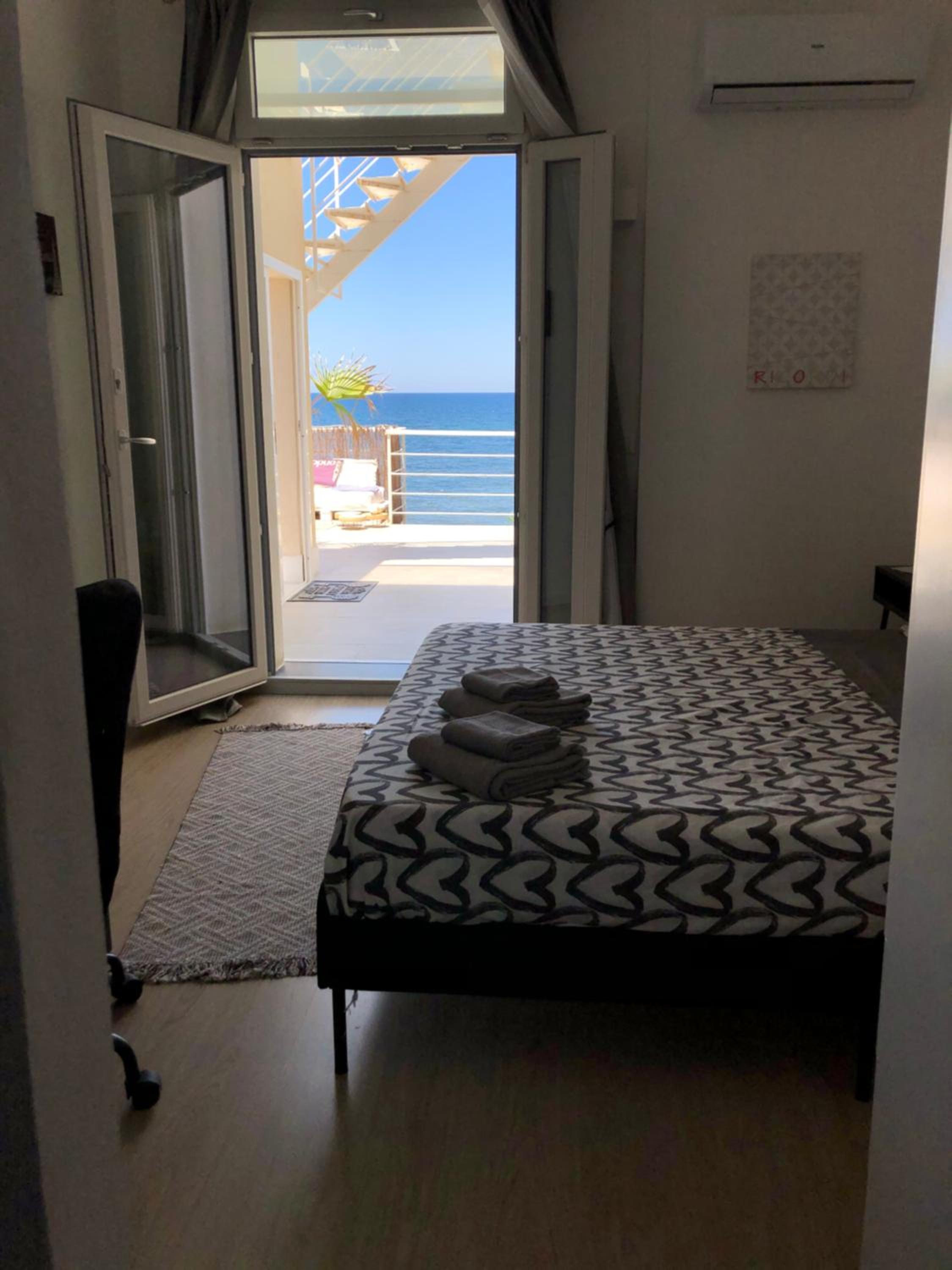 King Room with Sea View - Photo 7