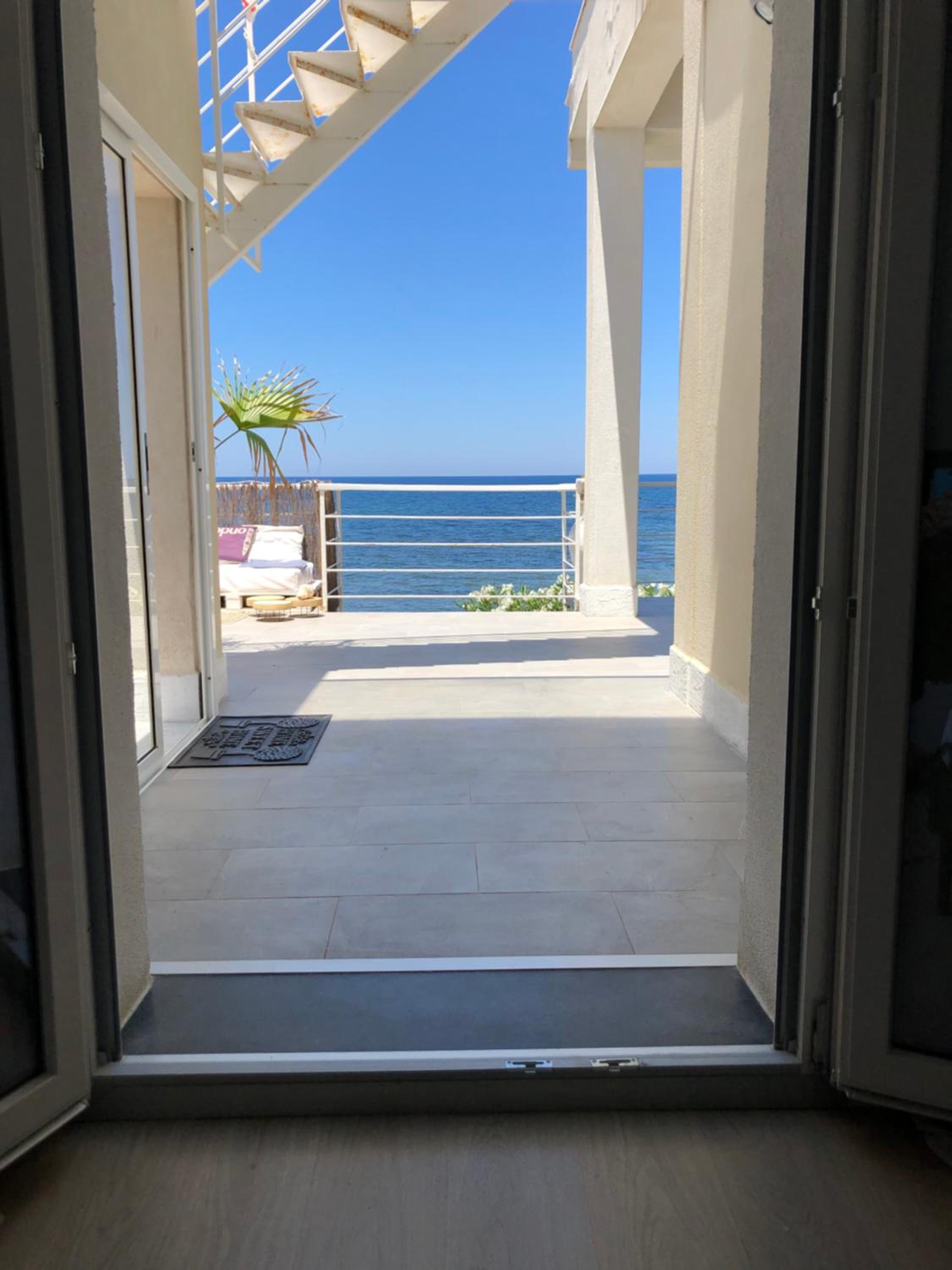 King Room with Sea View - Photo 6