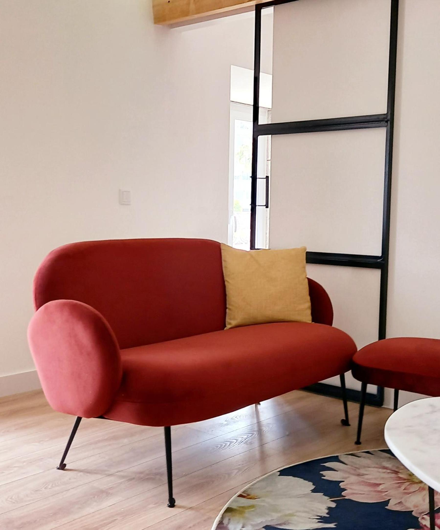 One-Bedroom Apartment - Photo 1