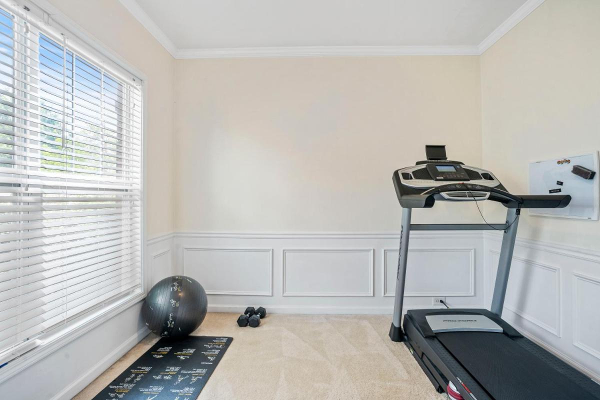 Four-Bedroom House photo 2