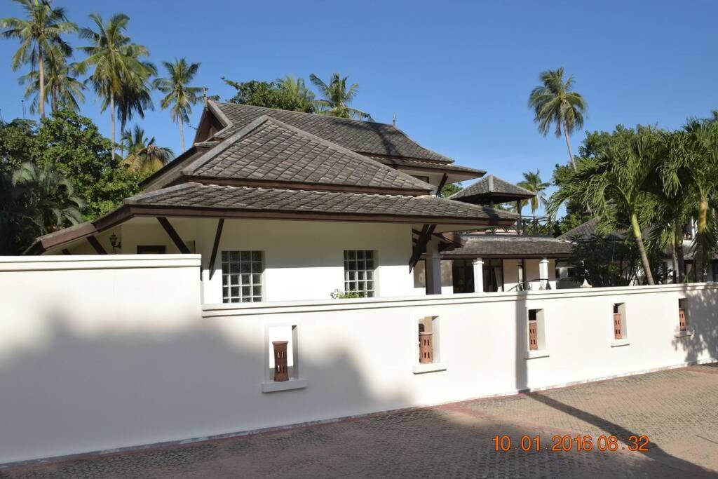 Three-Bedroom Villa photo 2