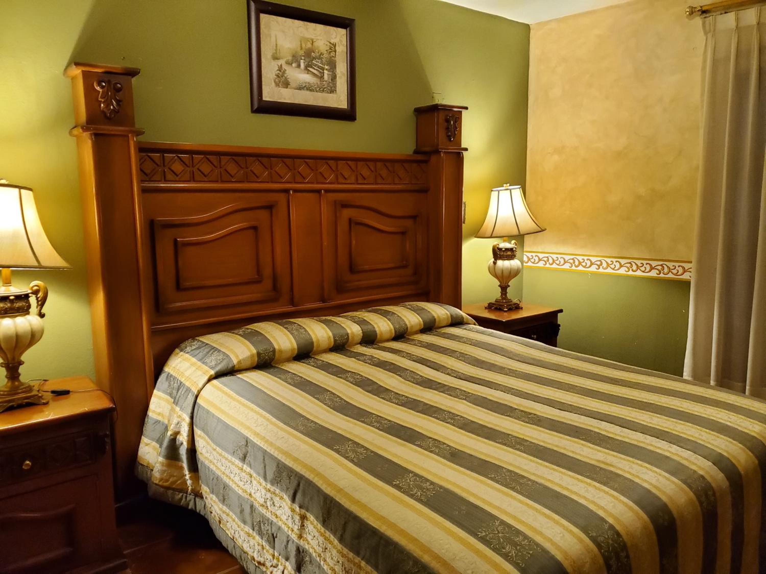 Deluxe Double Room with Balcony photo 2