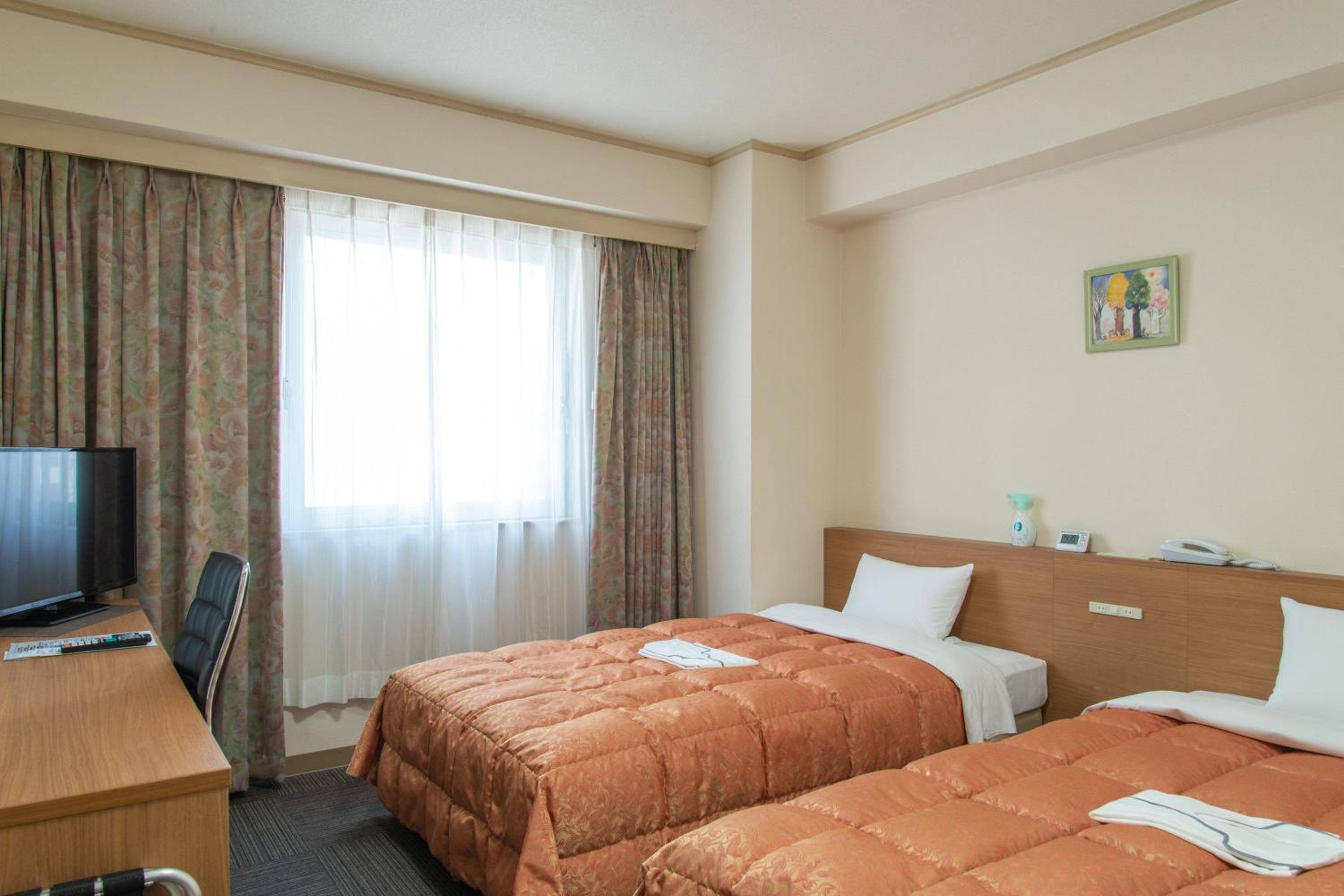 Twin Room - Non-Smoking