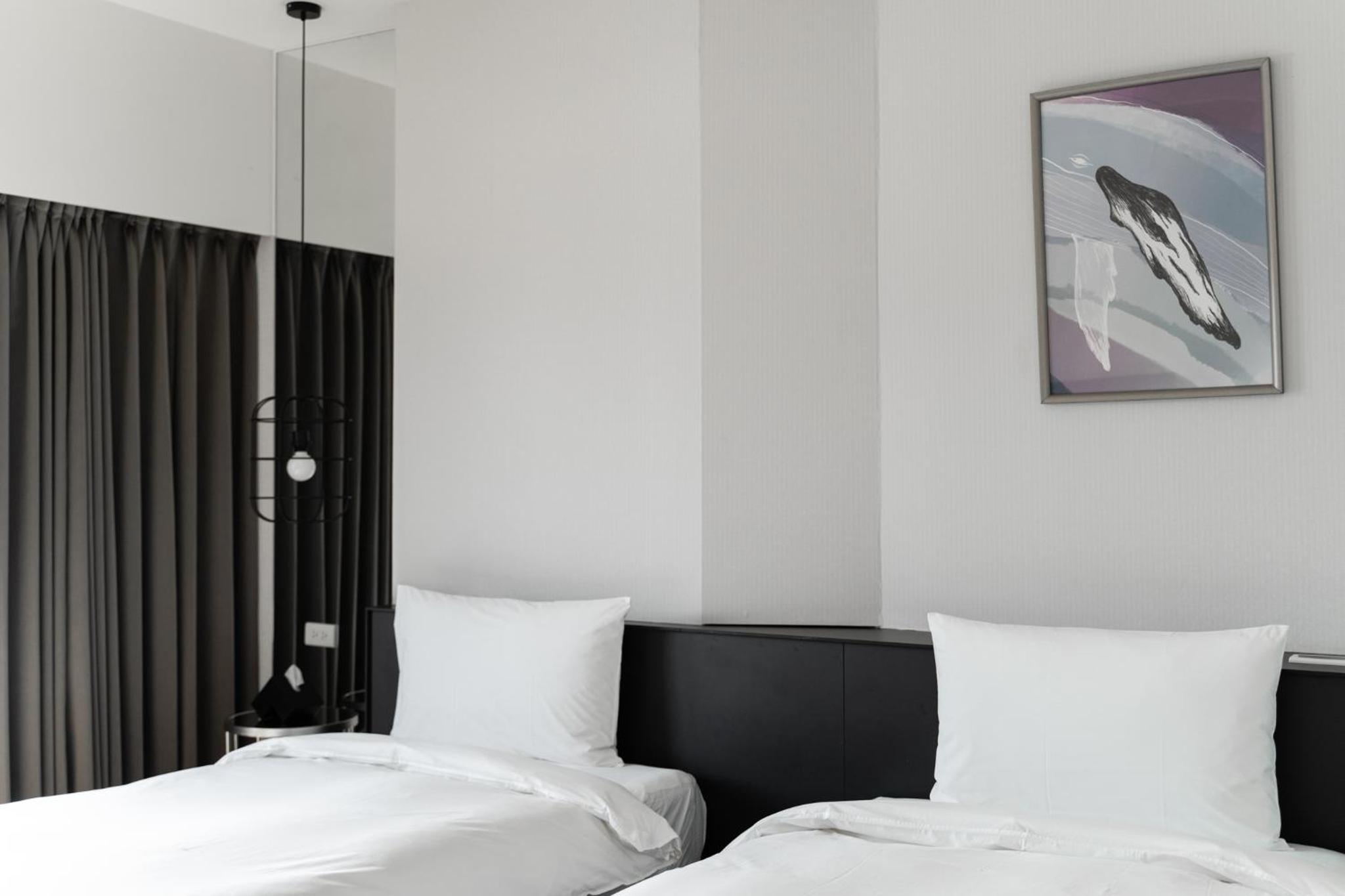 Standard Twin Room - Photo 1