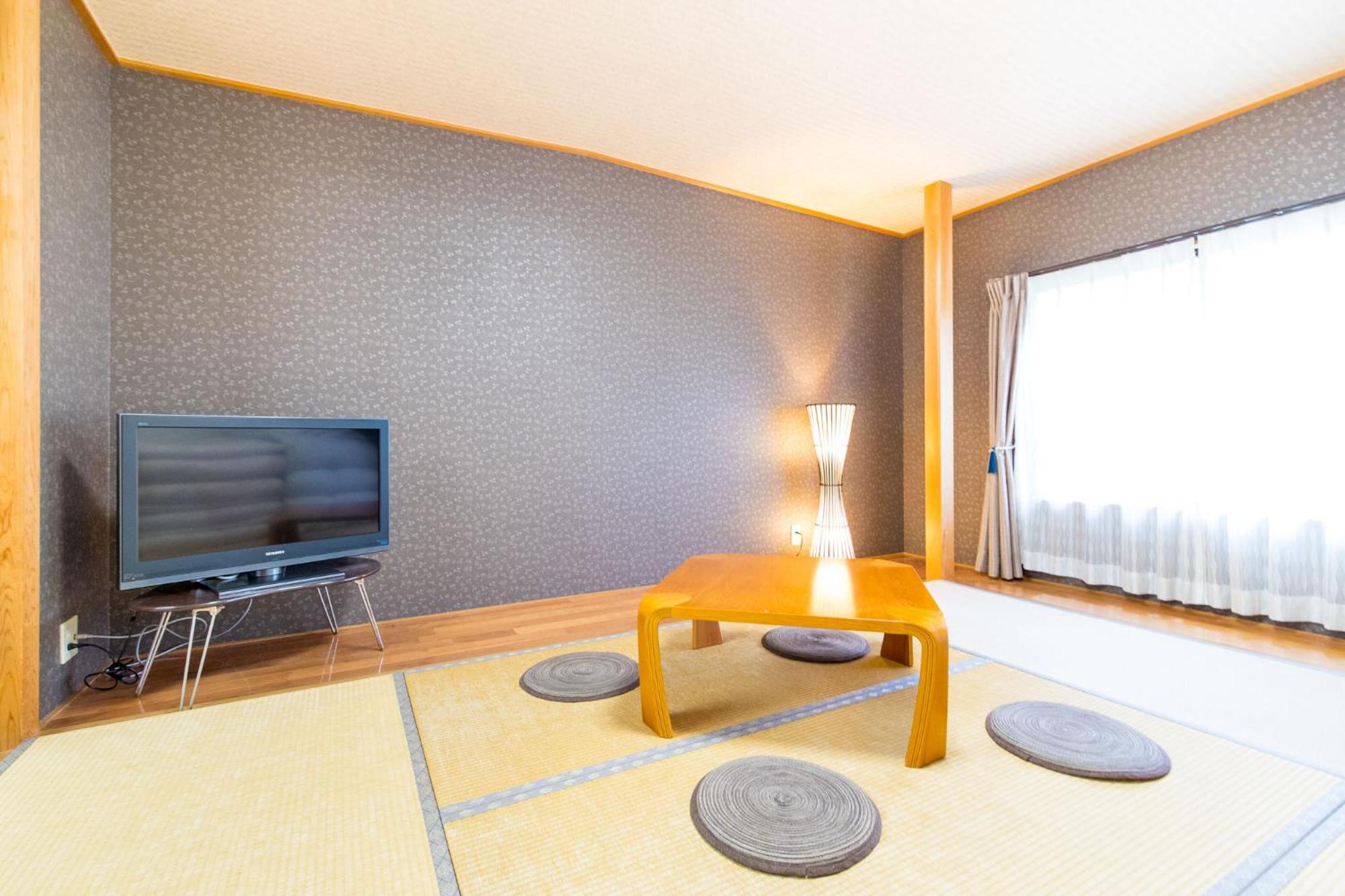 Quadruple Room with Tatami Area photo 2
